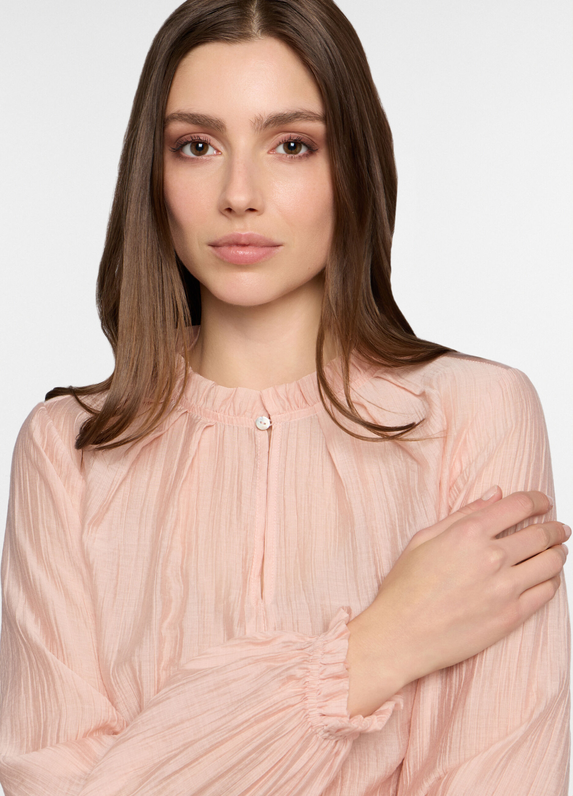 Blusa crepe regular fit con scollo a goccia donna_2