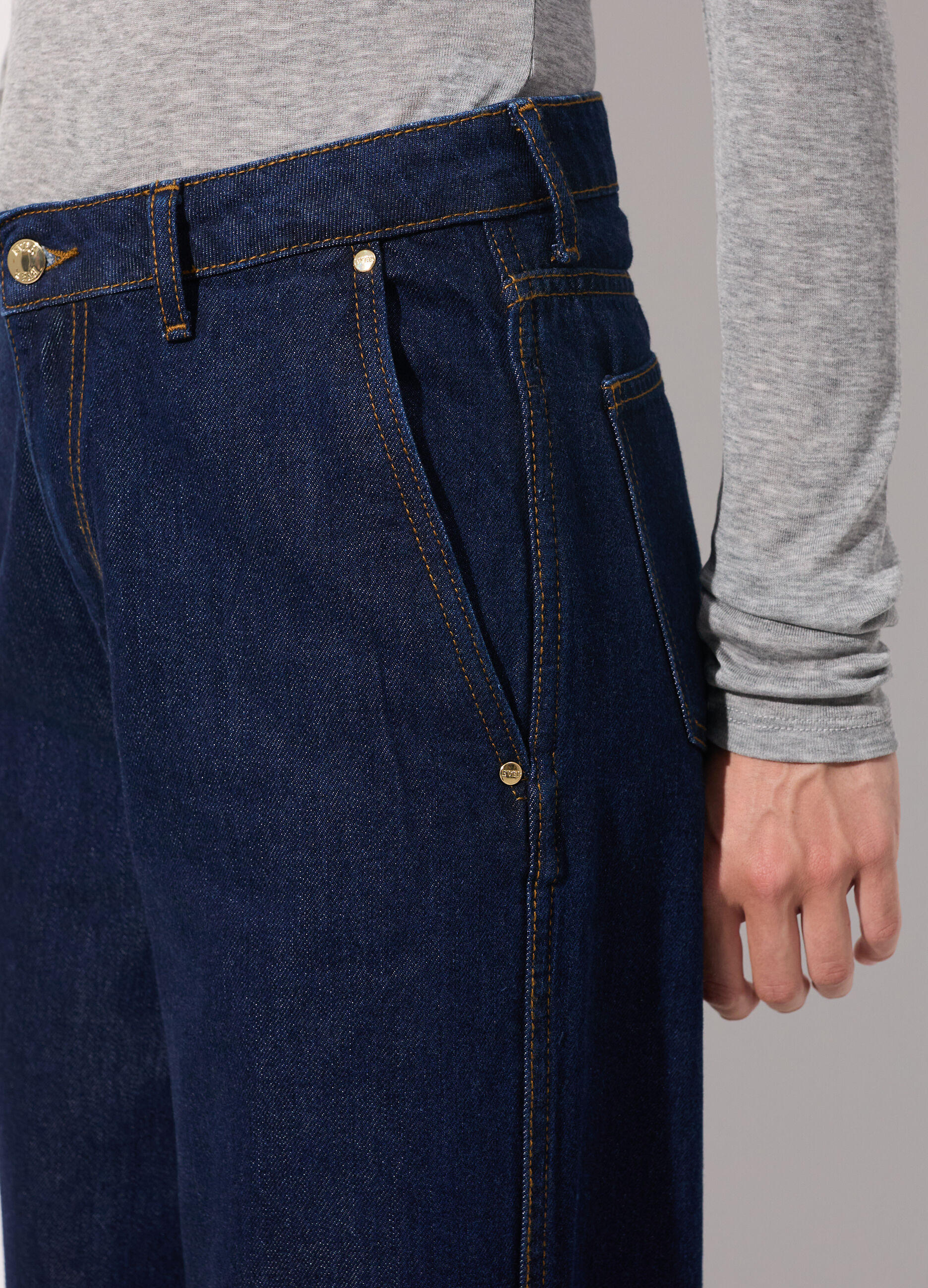 Pantalone denim flare fit donna_3