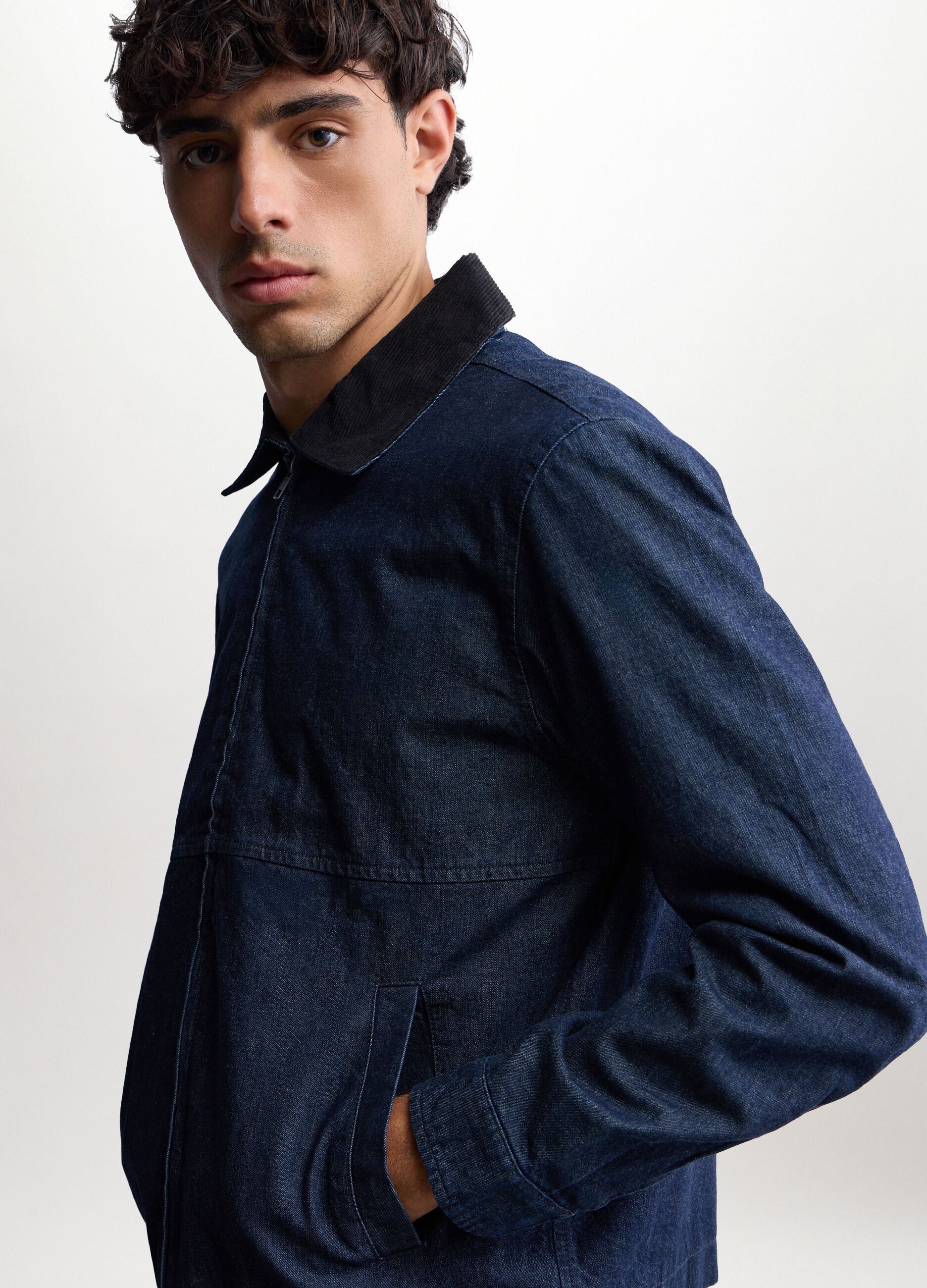 Giacca di jeans con colletto in velluto a coste uomo_2