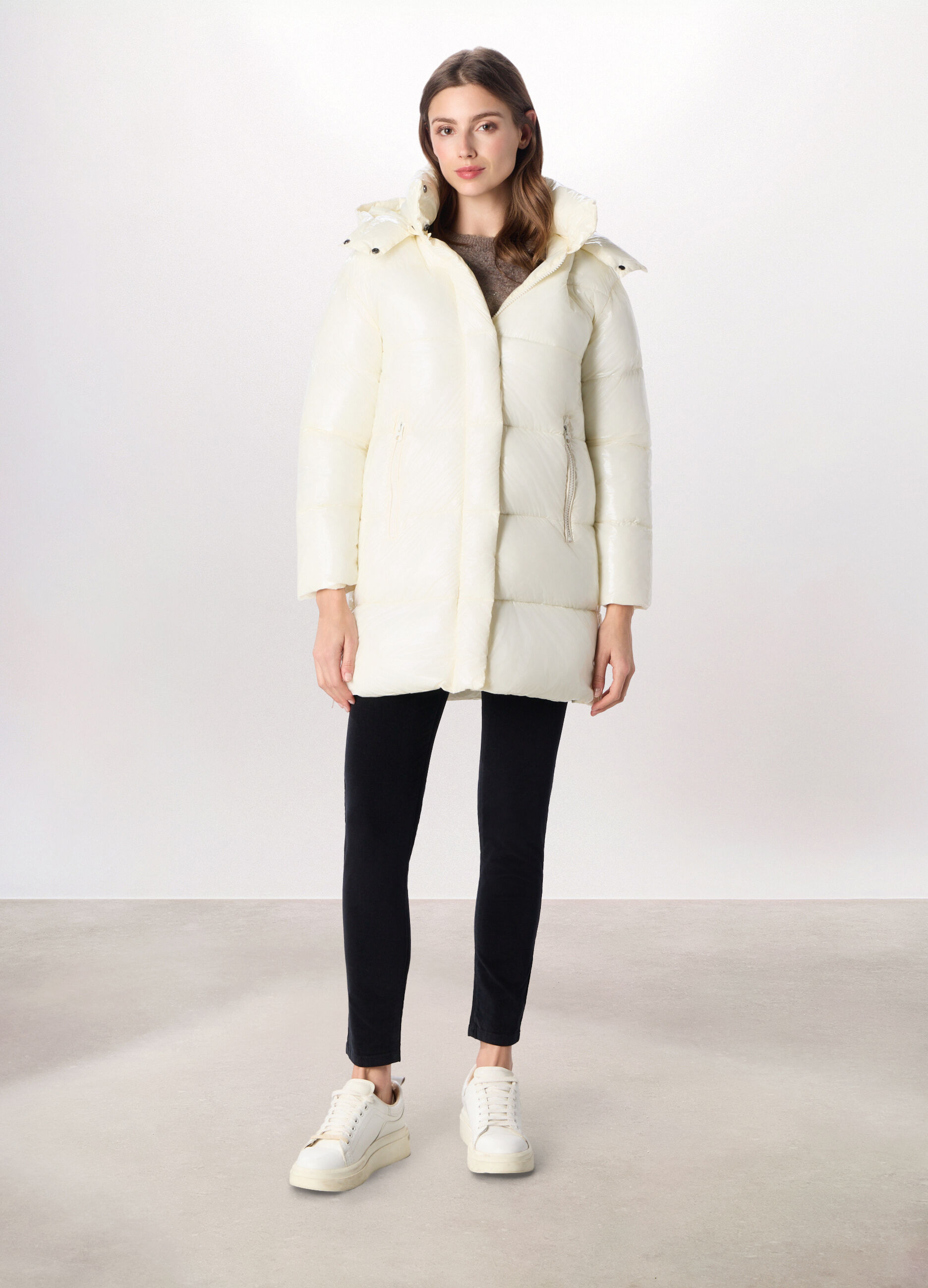 Giubbino imbottito con cappuccio donna_0