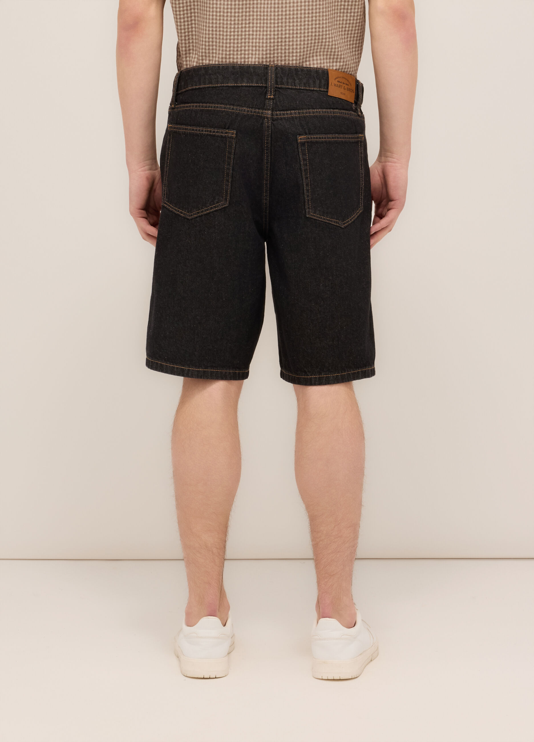 Bermuda in denim di puro cotone uomo_1