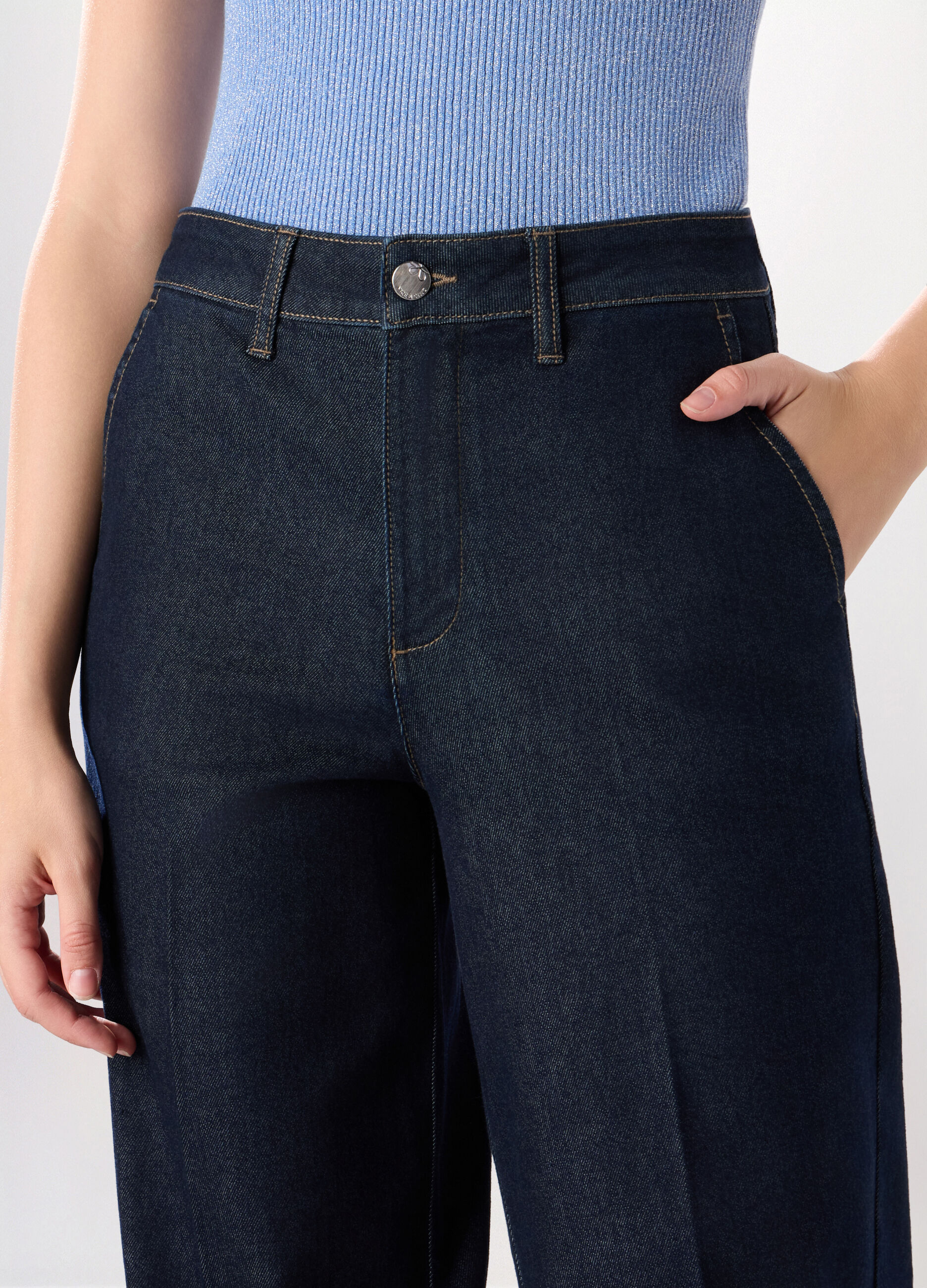 Pantaloni in denim di cotone stretch donna_2