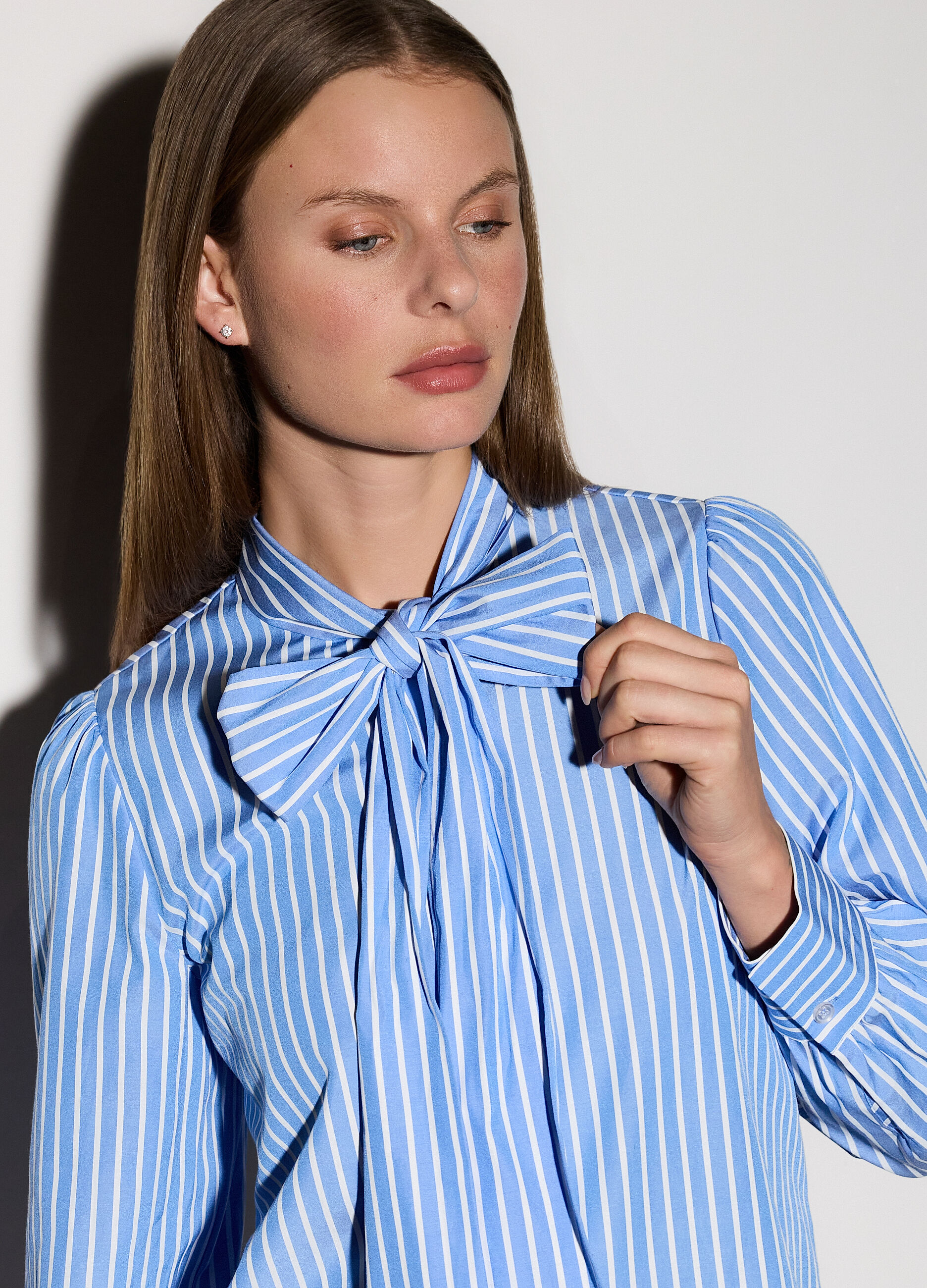 Camicia regular fit con fiocco donna_3