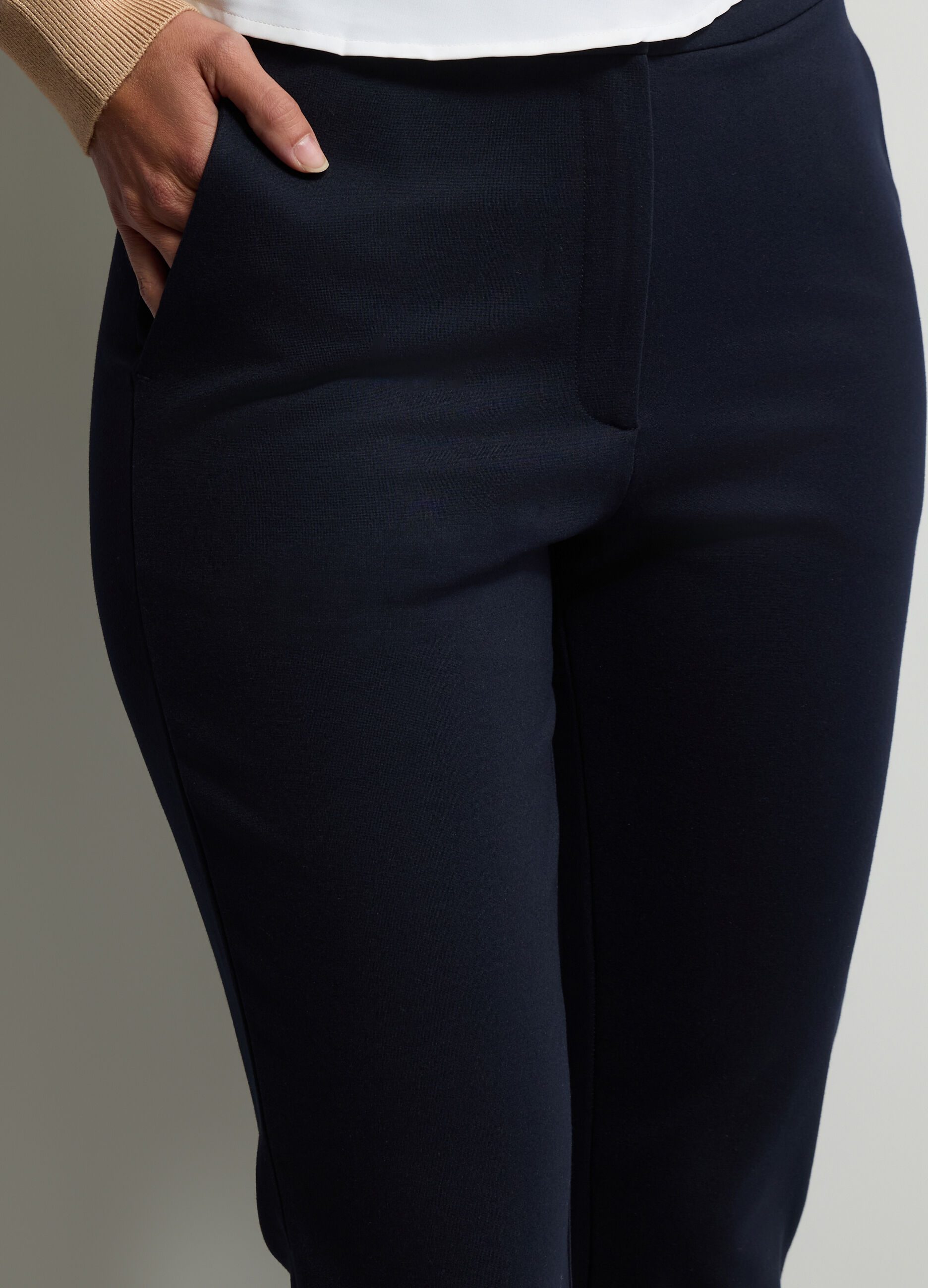Pantaloni Fit Slim in Punto Milano di misto viscosa stretch donna_3