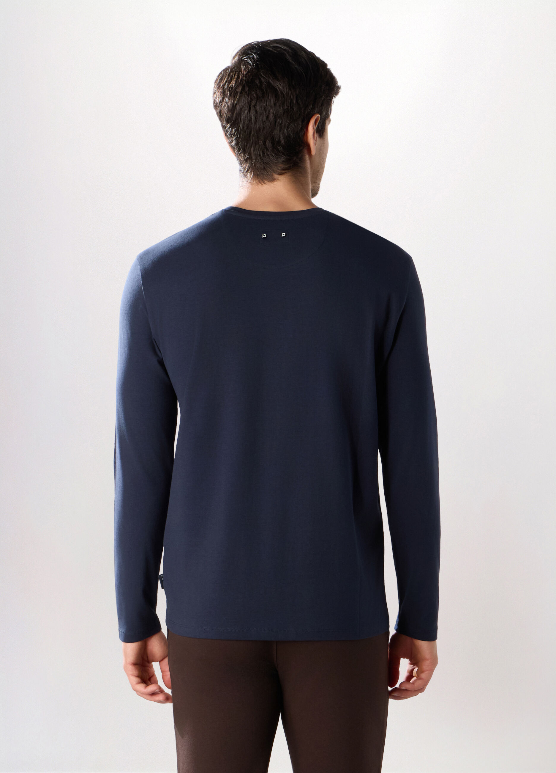T-shirt sportiva collo a V maniche lunghe uomo_1
