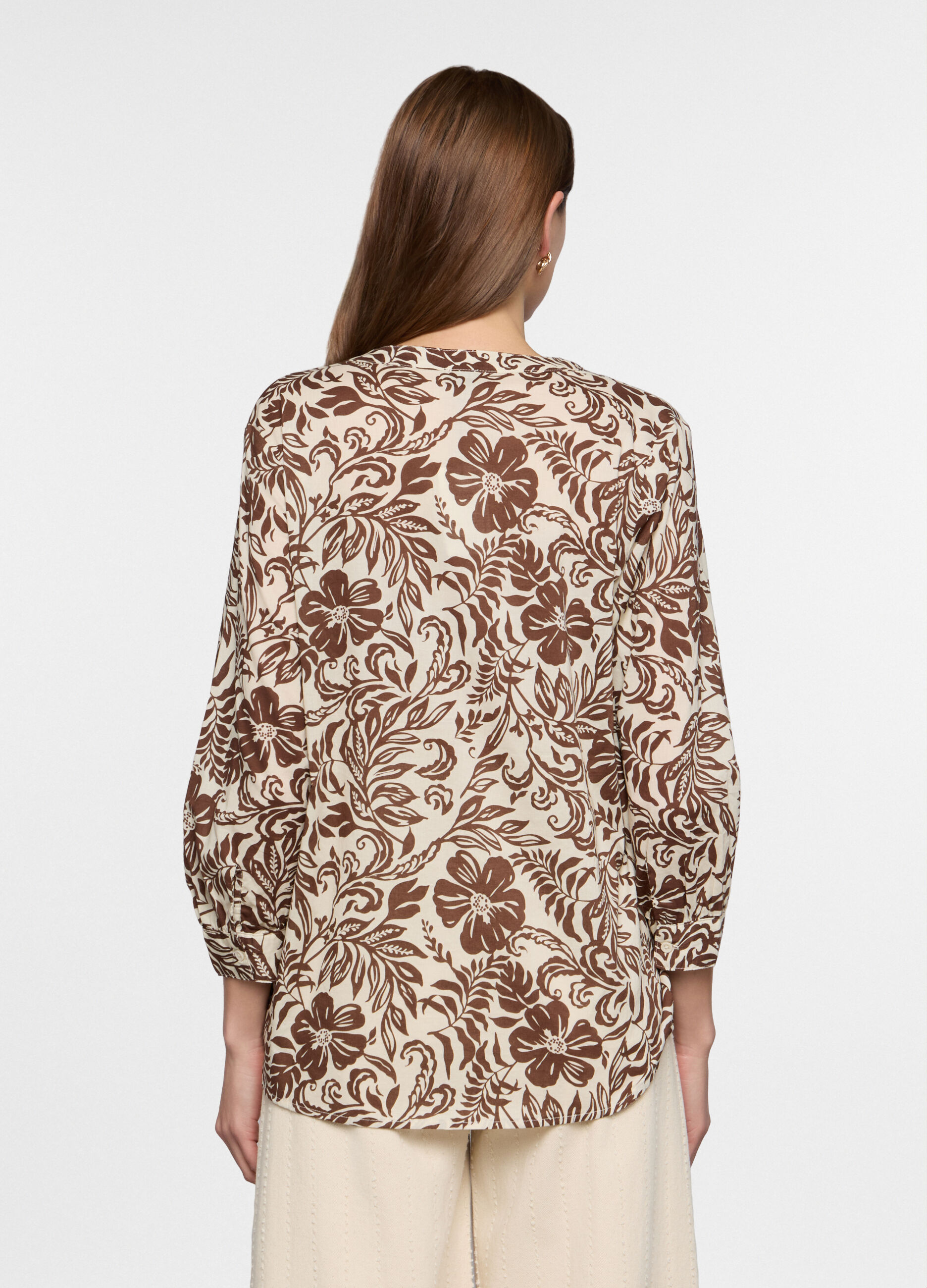 Camicia regular fit con scollo a V in popeline donna_1