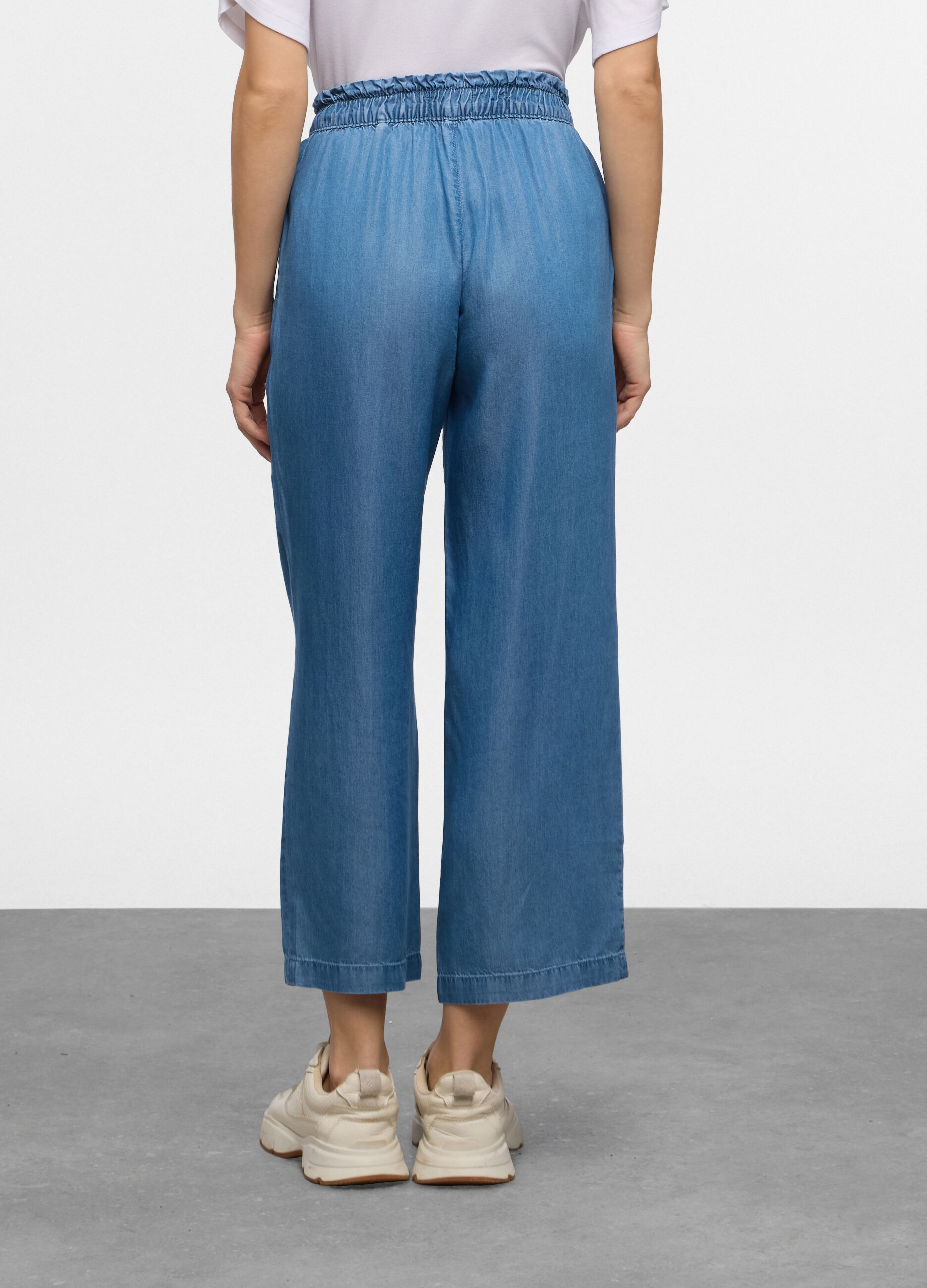 Jogger fit Culotte lunghezza capri con vita elasticata e coulisse in Lyocell donna_2