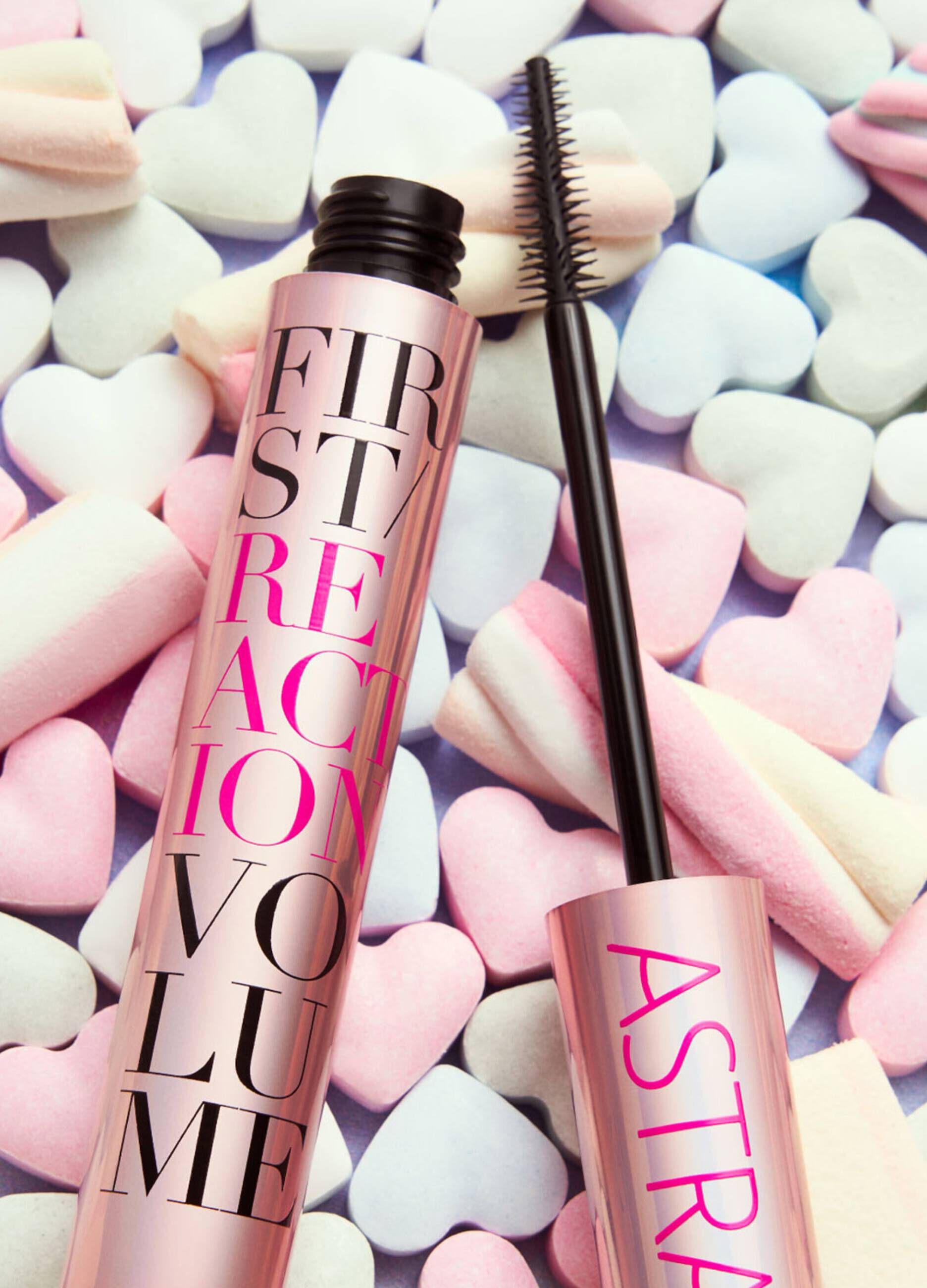 First Reaction Volume Mascara Astra MakeUp_1