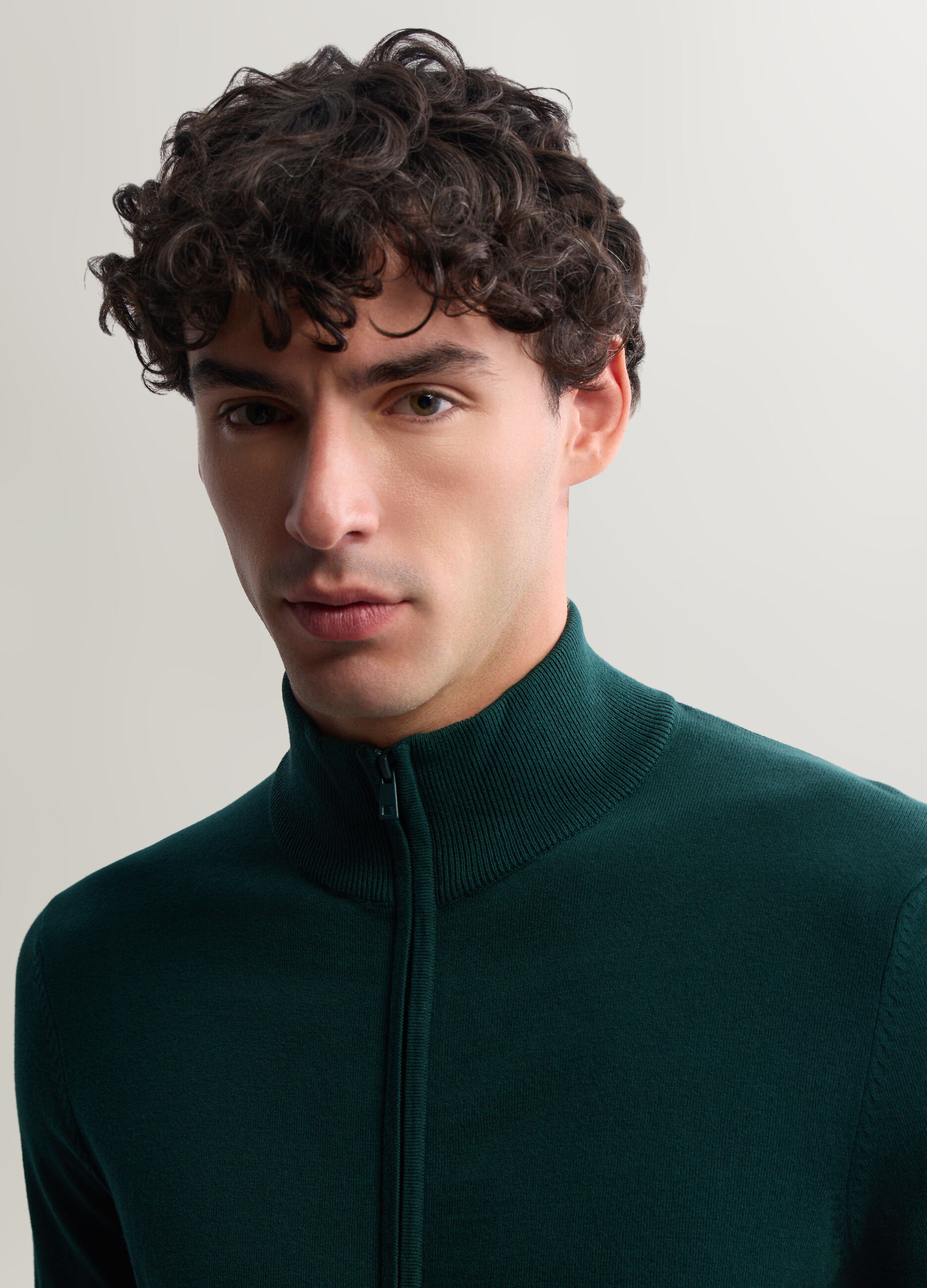 Cardigan in misto cotone con zip uomo_2