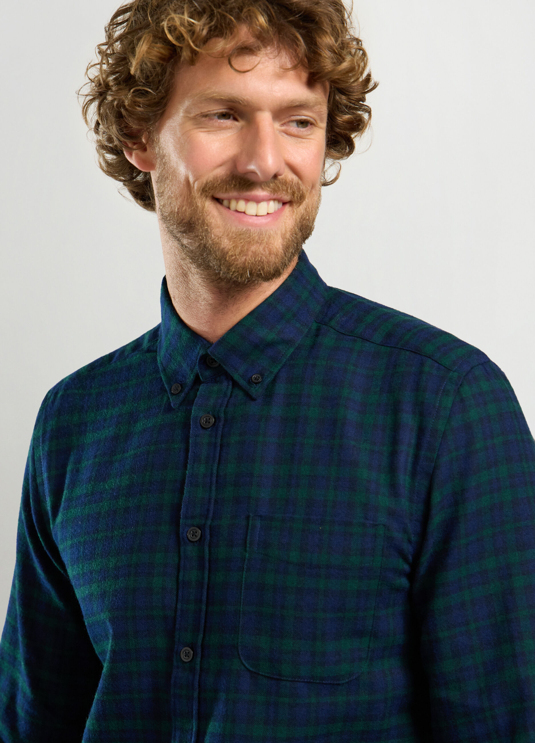 Camicia regular fit con colletto button down in flanella uomo_2