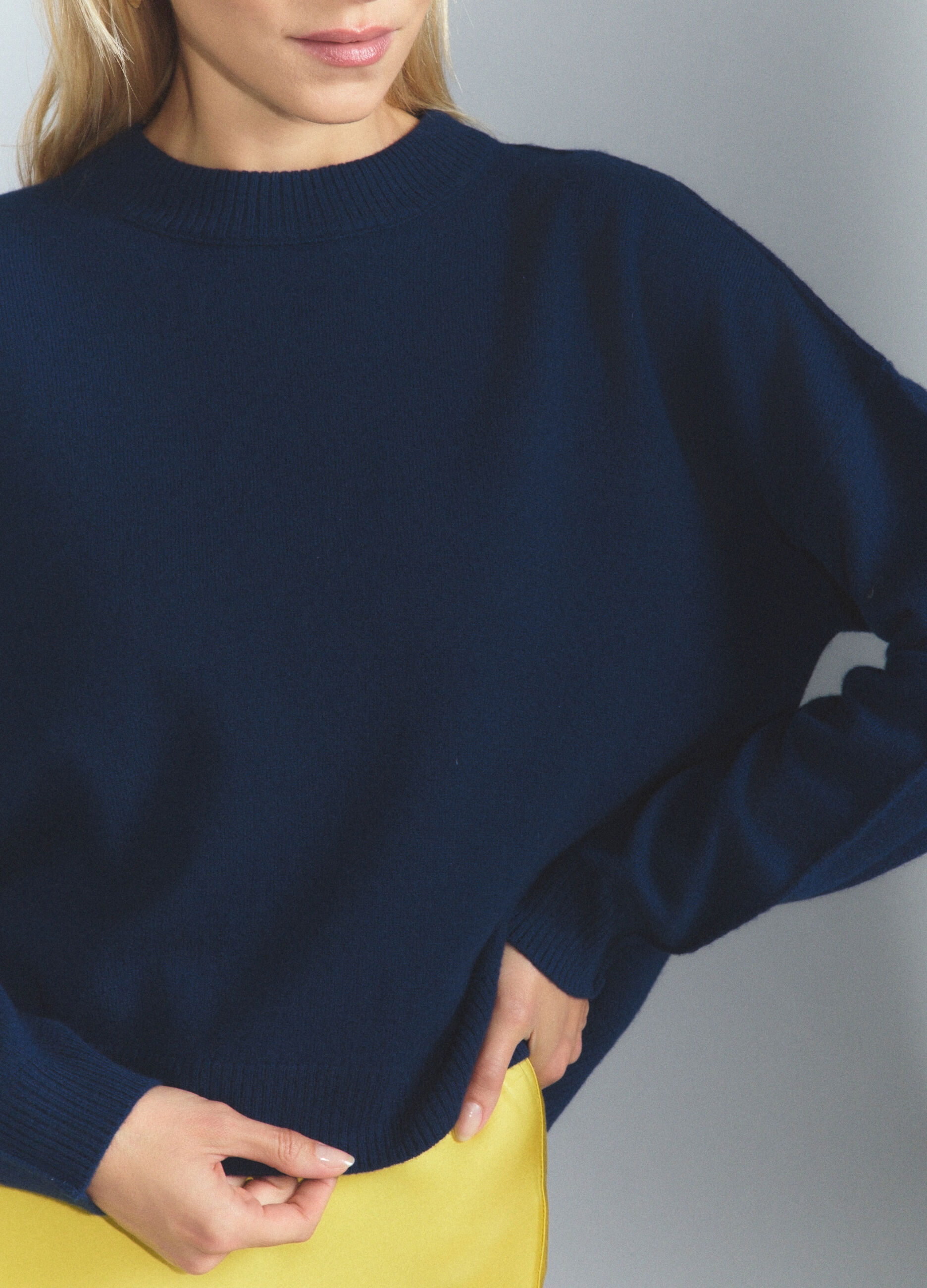 Pullover girocollo in pura lana Merino donna_4