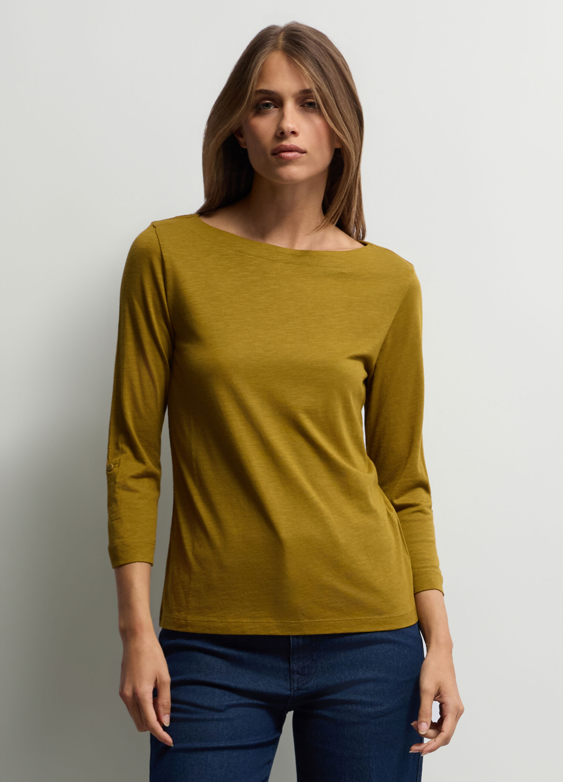 T-shirt con scollo a barchetta donna_0