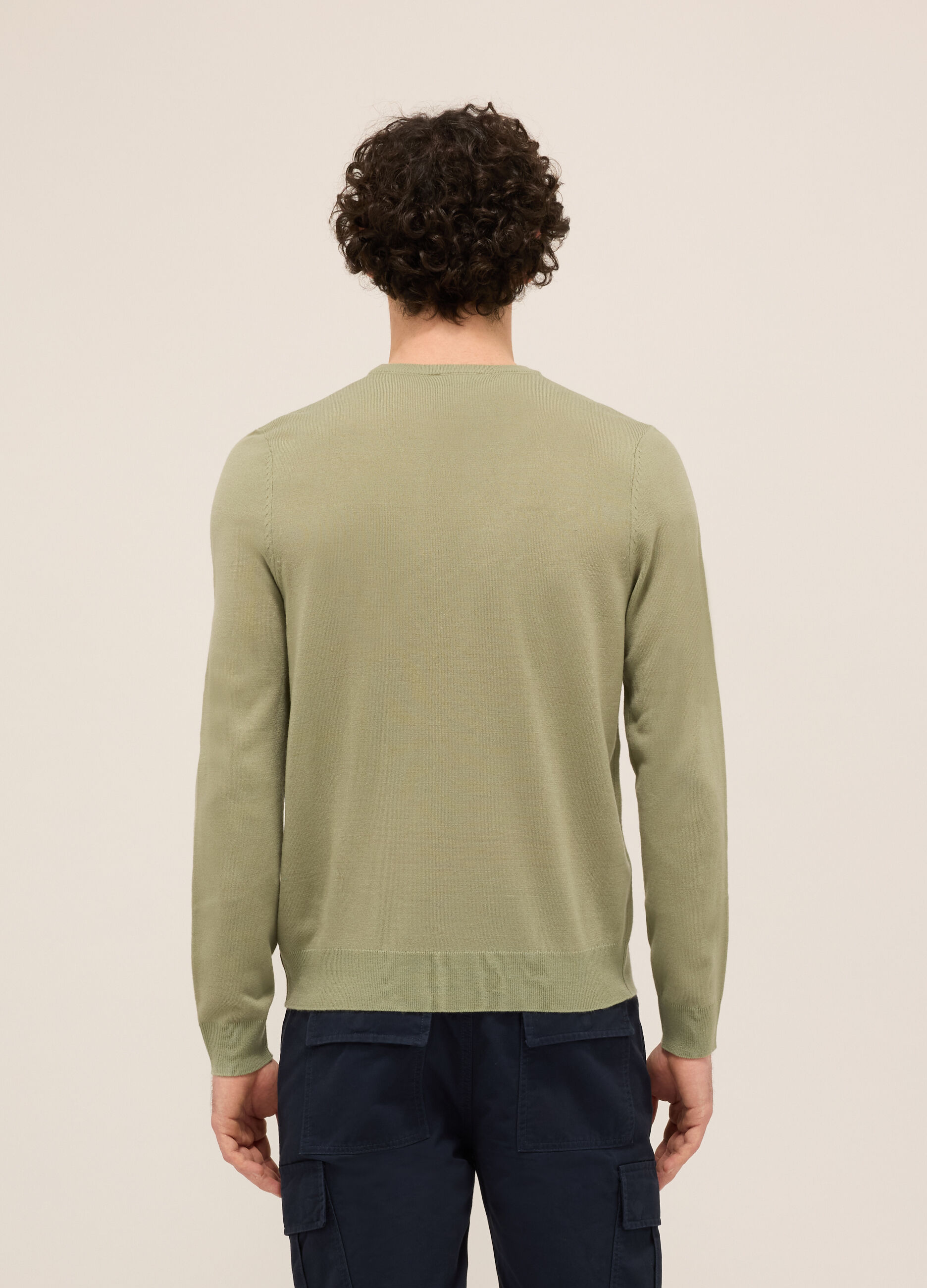 Maglione girocollo in maglia rasata uomo_1