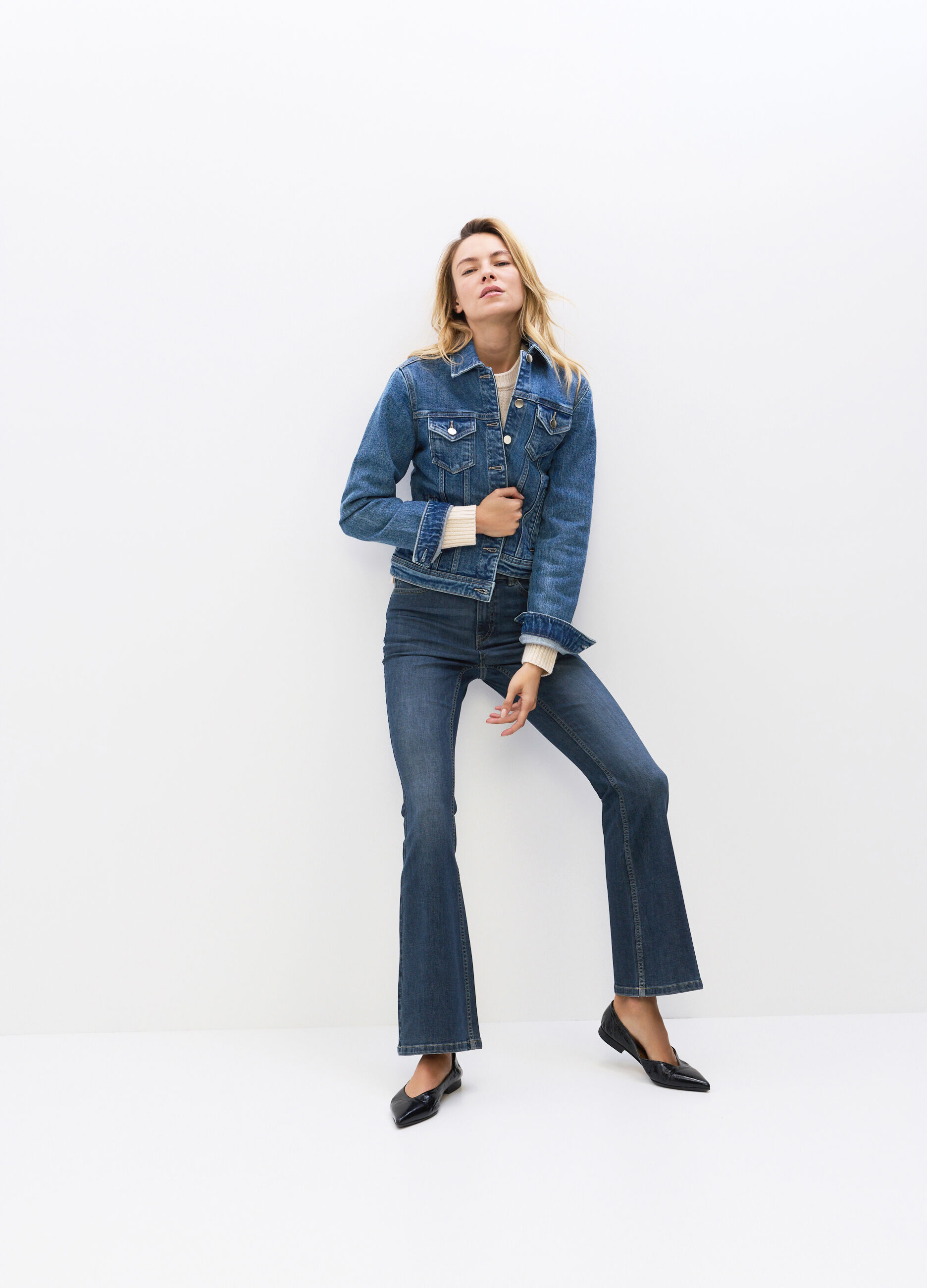 Pantaloni Flare Fit in denim stretch misto cotone donna_0