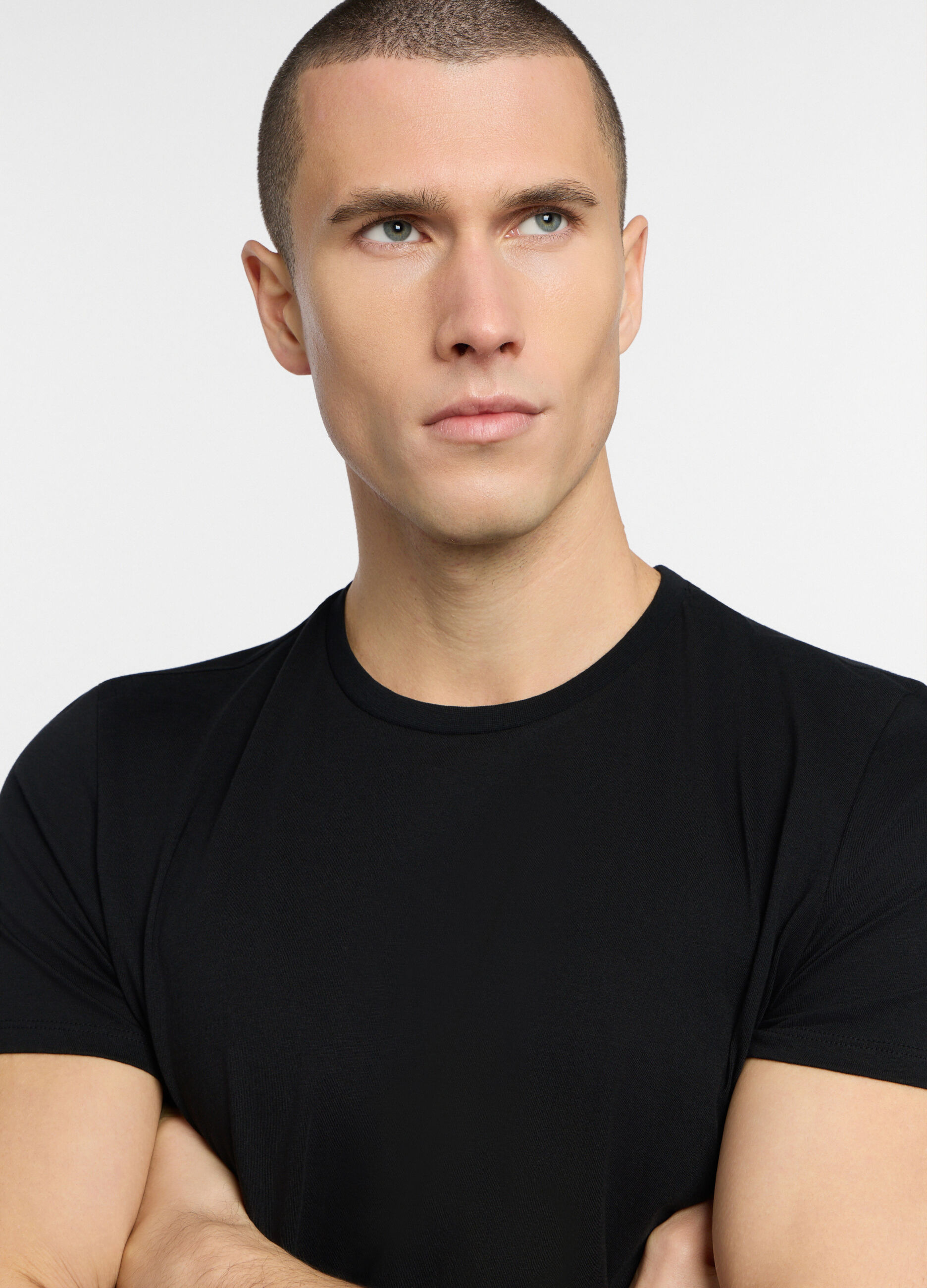 T-shirt girocollo in jersey di puro cotone uomo_2