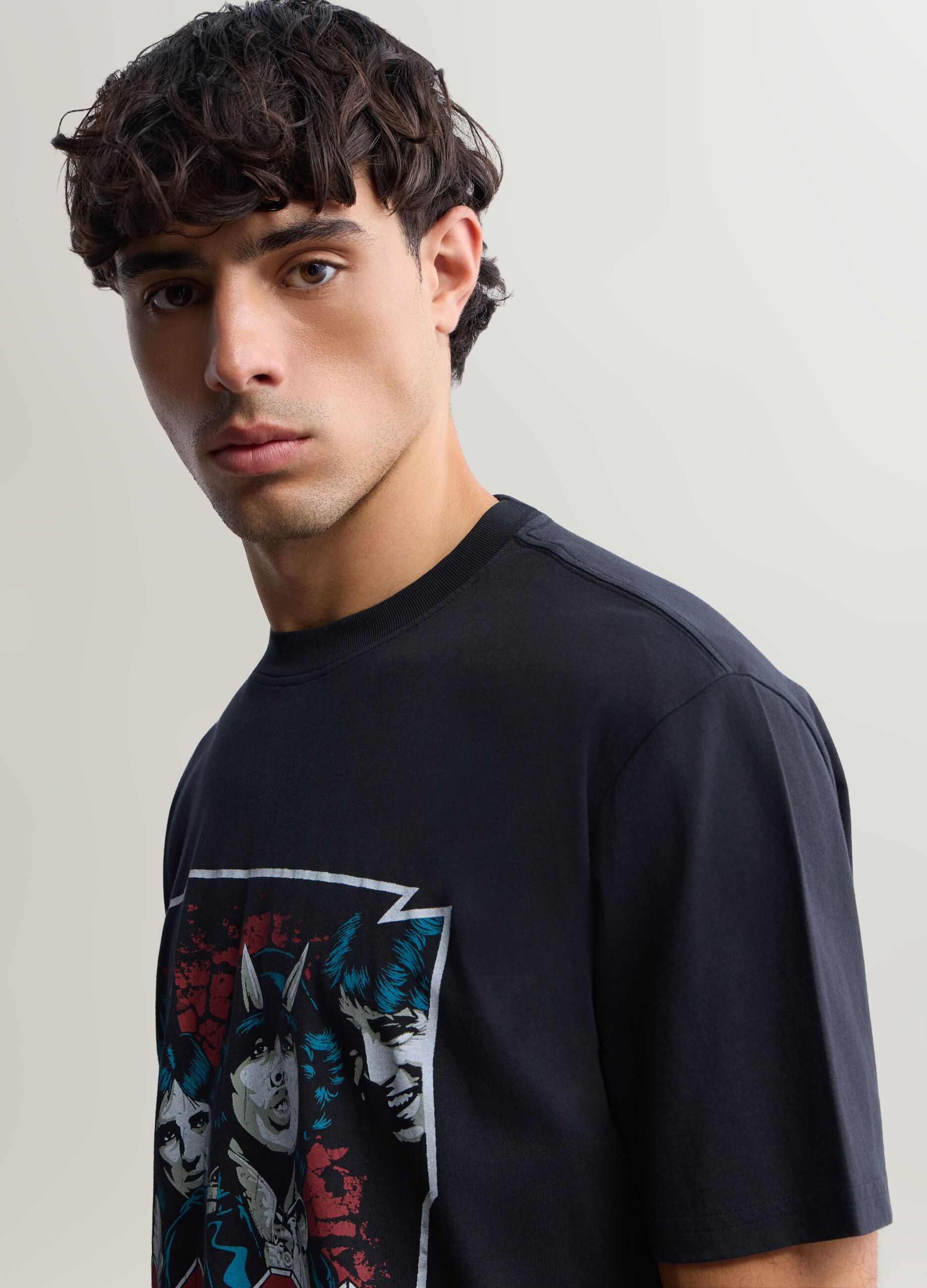 T-shirt girocollo in cotone con stampa AC/DC uomo_2