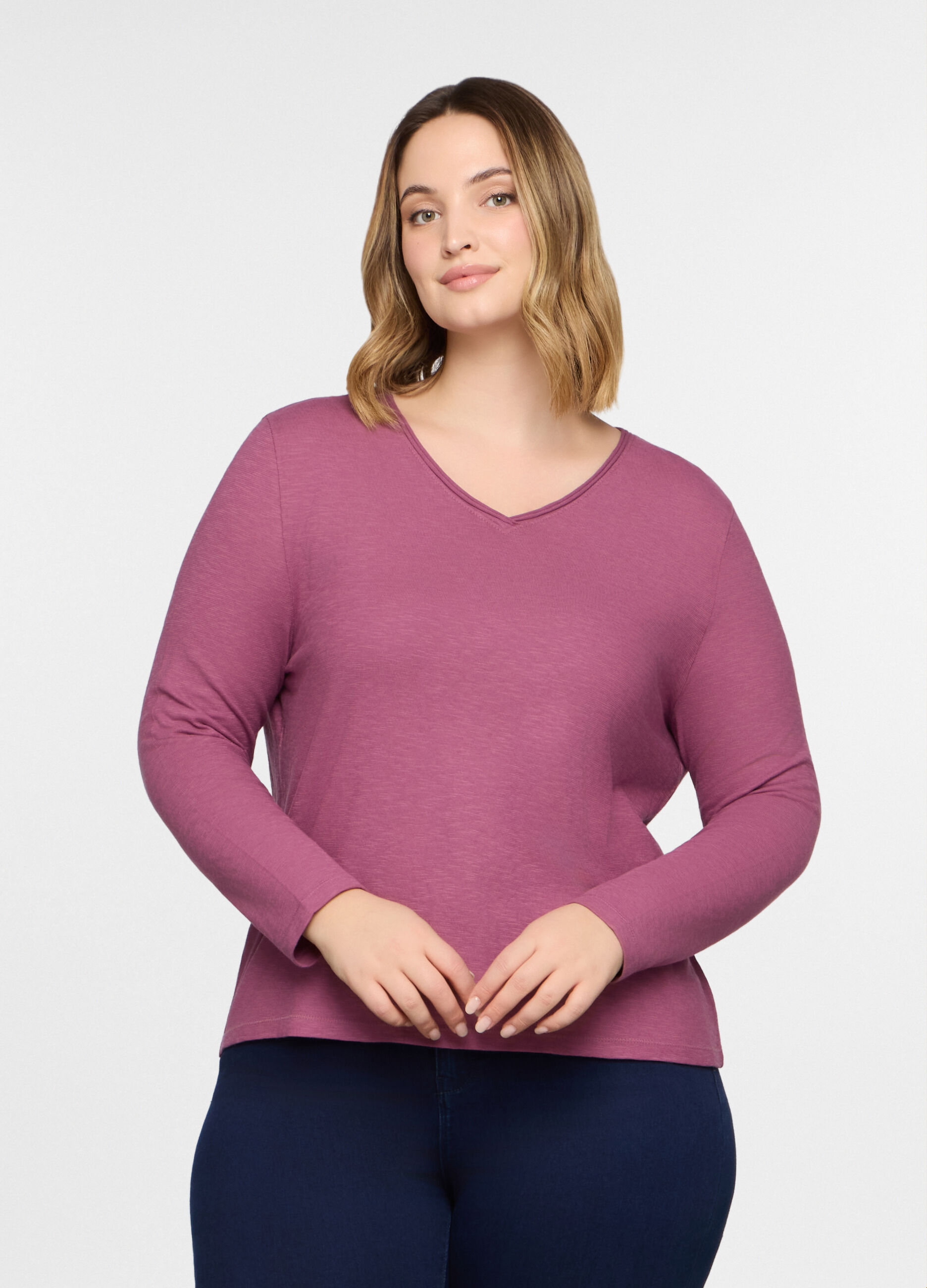 T-shirt con scollo a V in jersey slub donna curvy_0