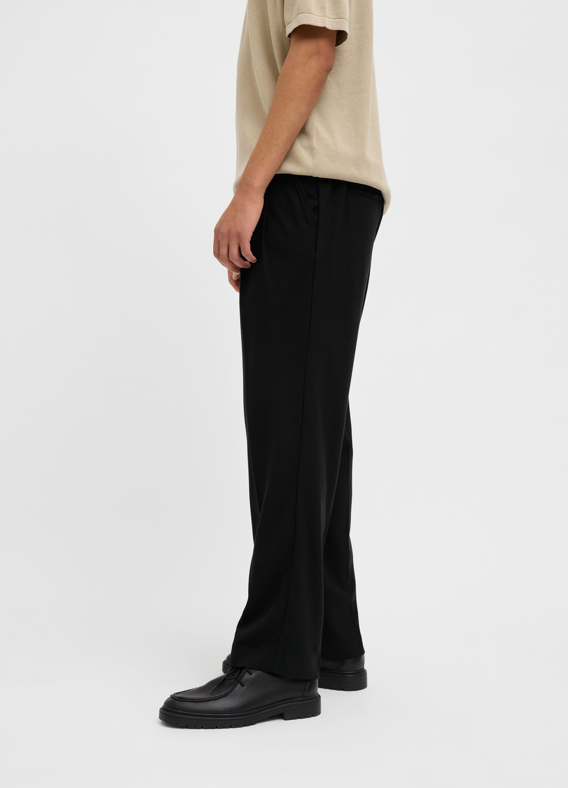 Pantalone con pince ed elastico uomo_3