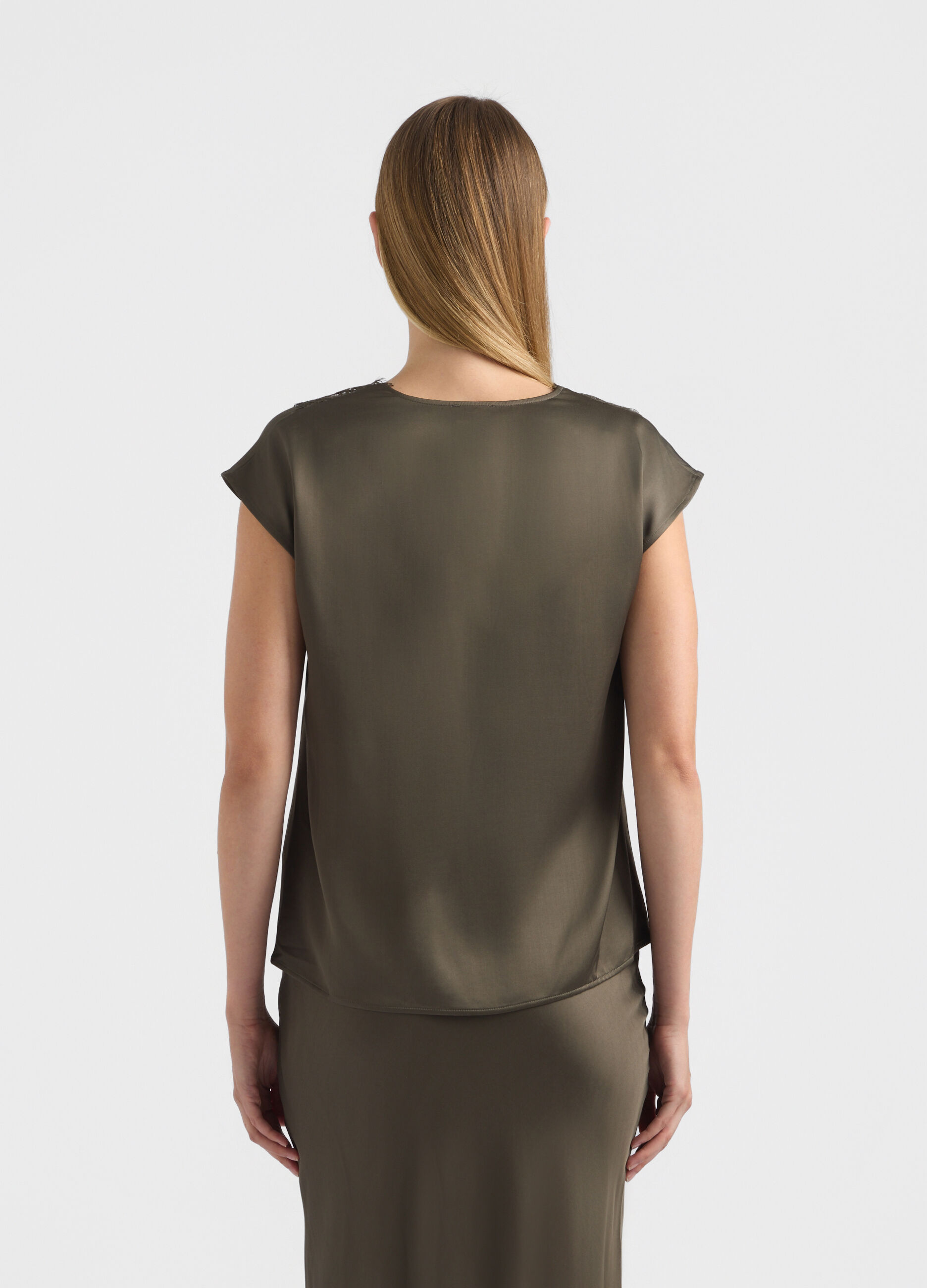 Blusa Fit Regular con scollo a V in raso di pura viscosa donna_2