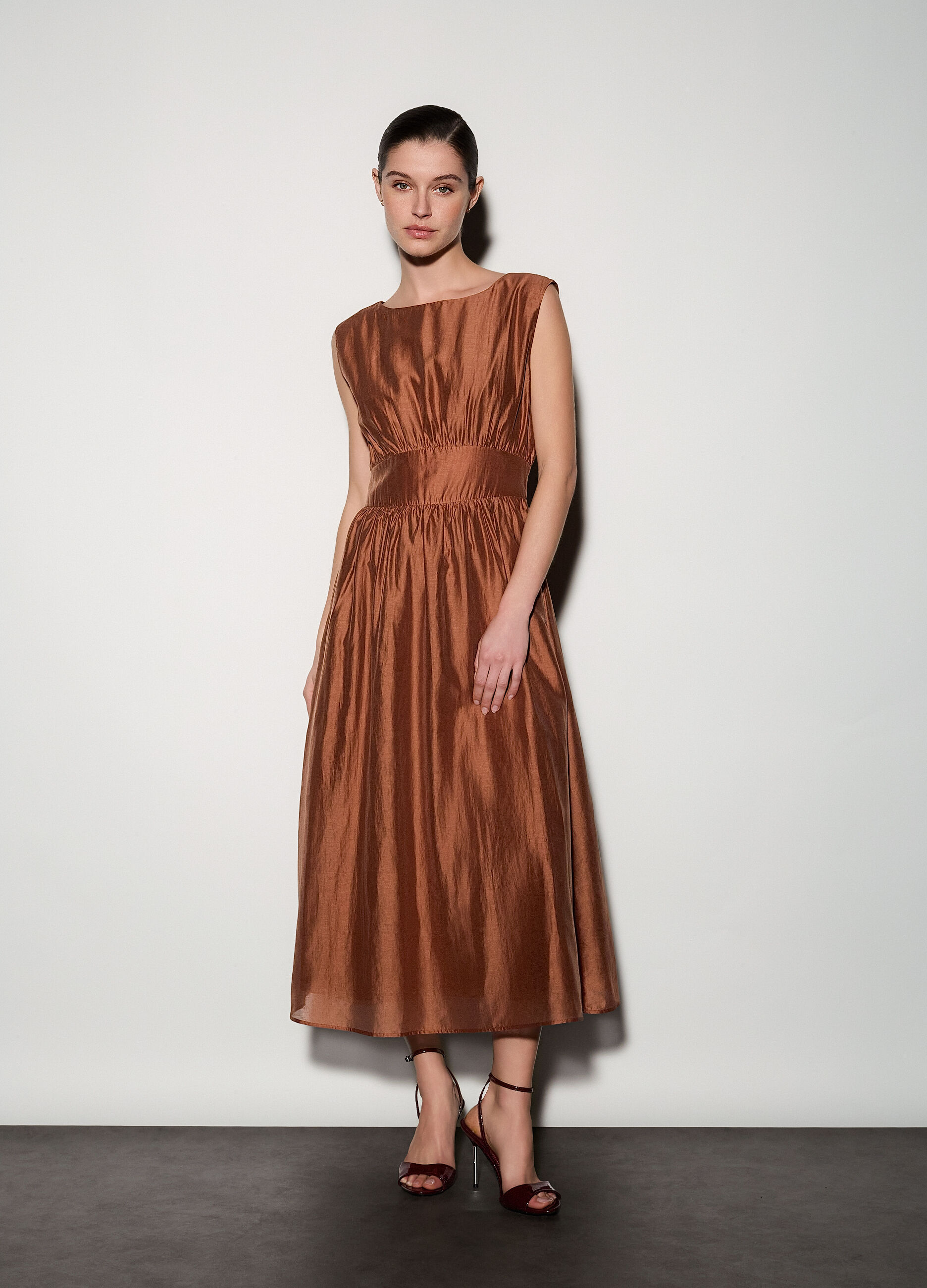 Abito lungo in raso donna_0