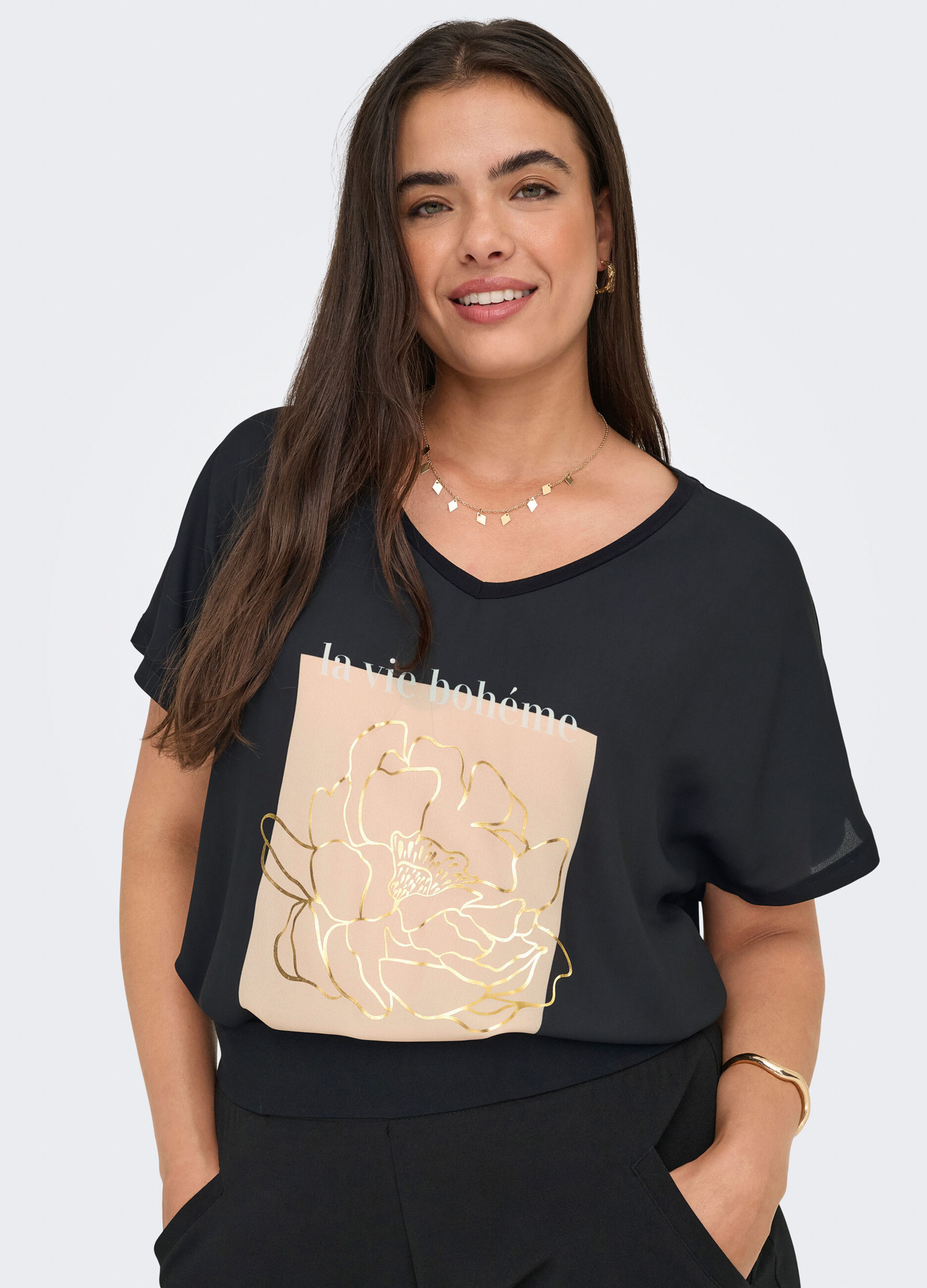 T-shirt a maniche corte con scollo a V_3