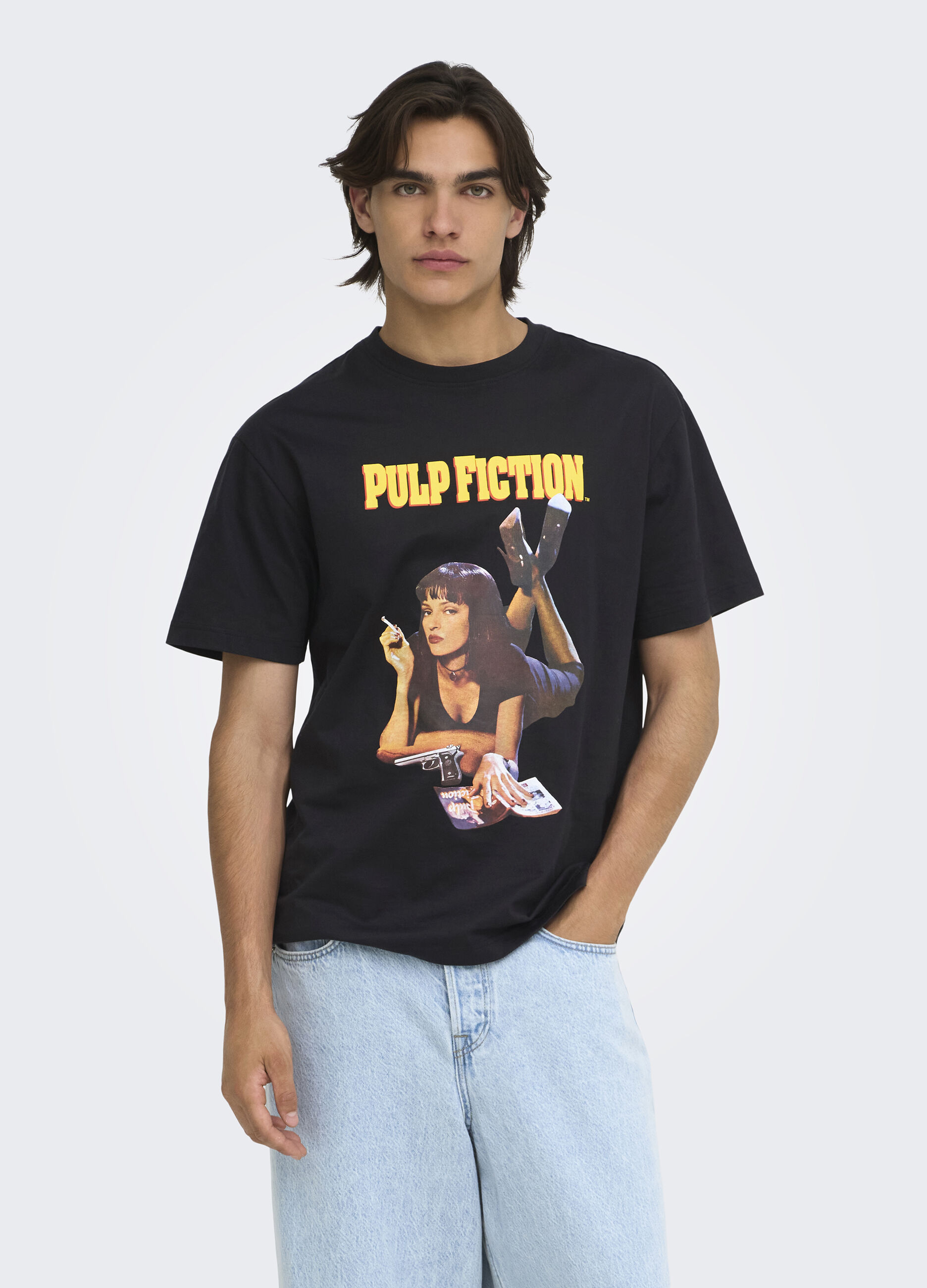 T-shirt girocollo con stampa Pulp Fiction uomo_2