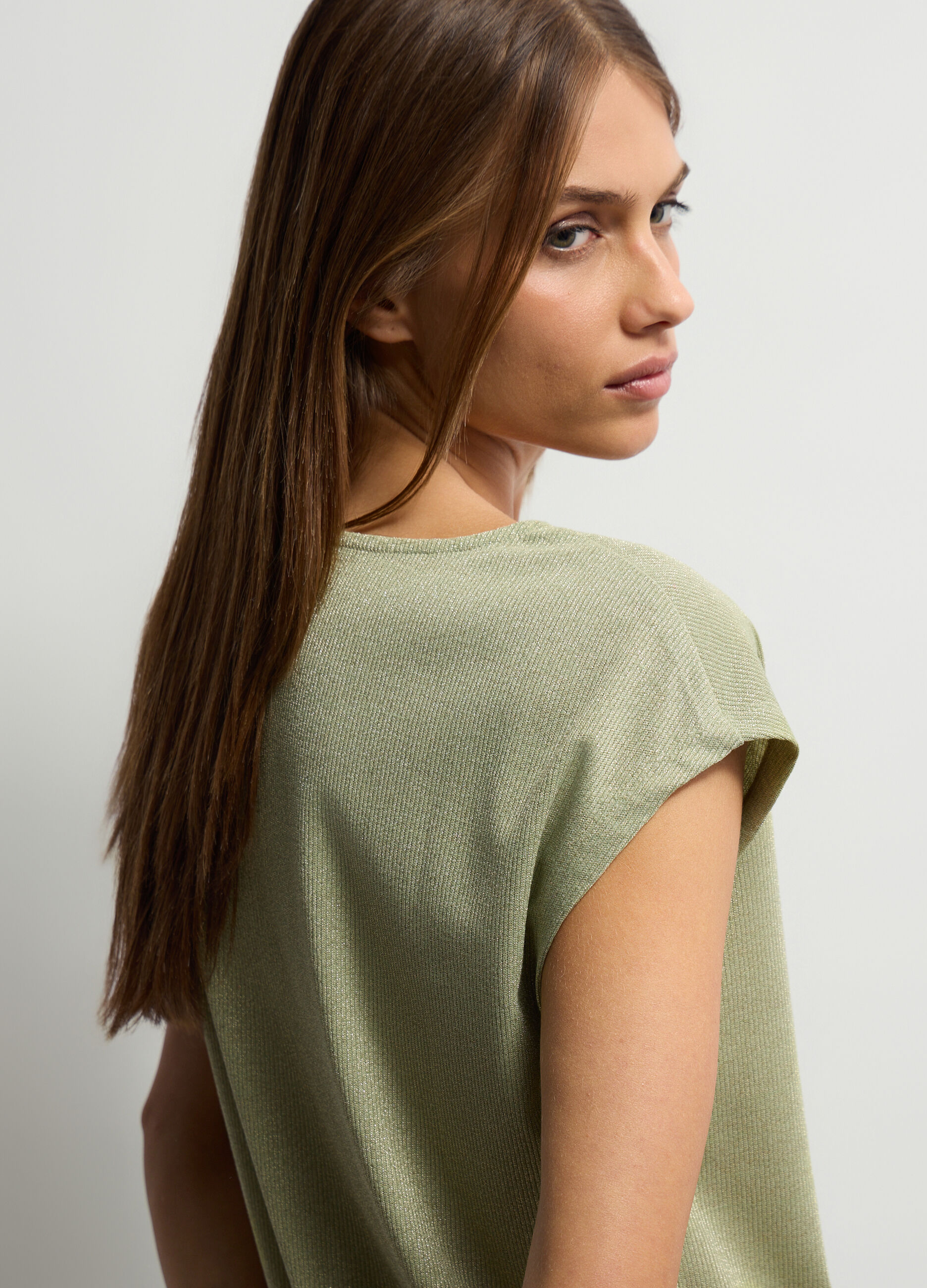 Top girocollo in costina stretch donna_2