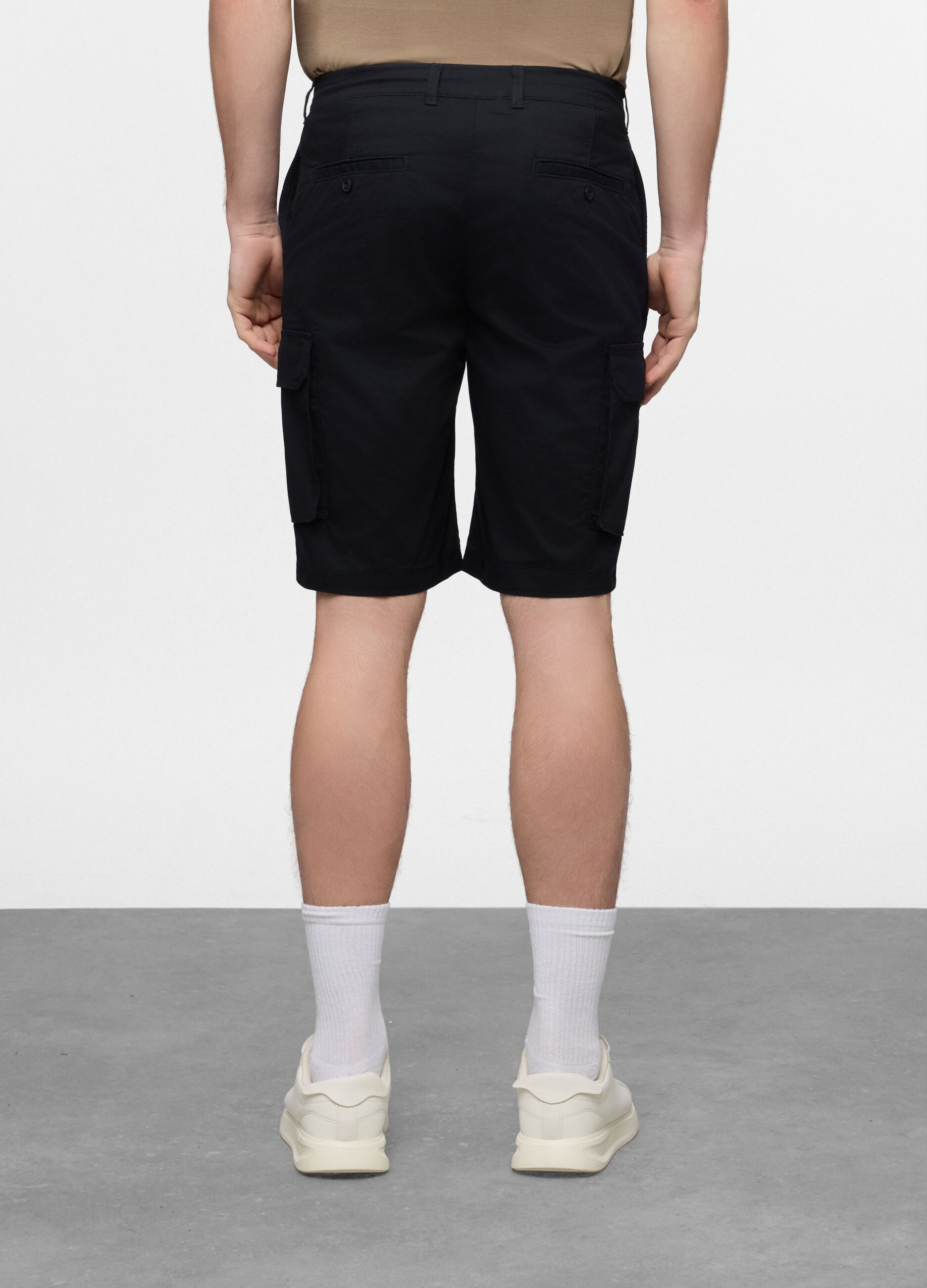 Bermuda cargo in twill di cotone uomo_1