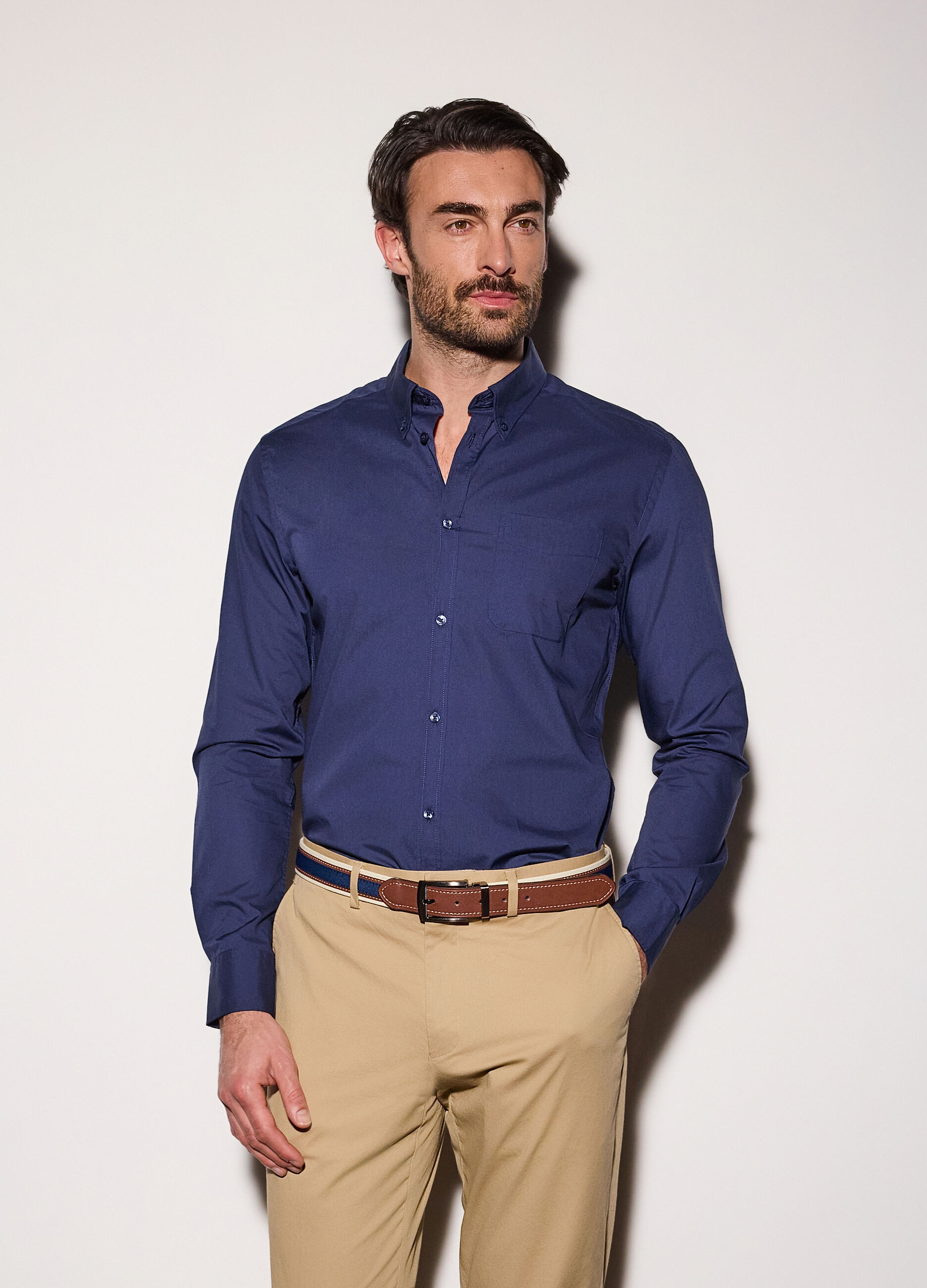 Camicia regular fit con colletto button down uomo_0