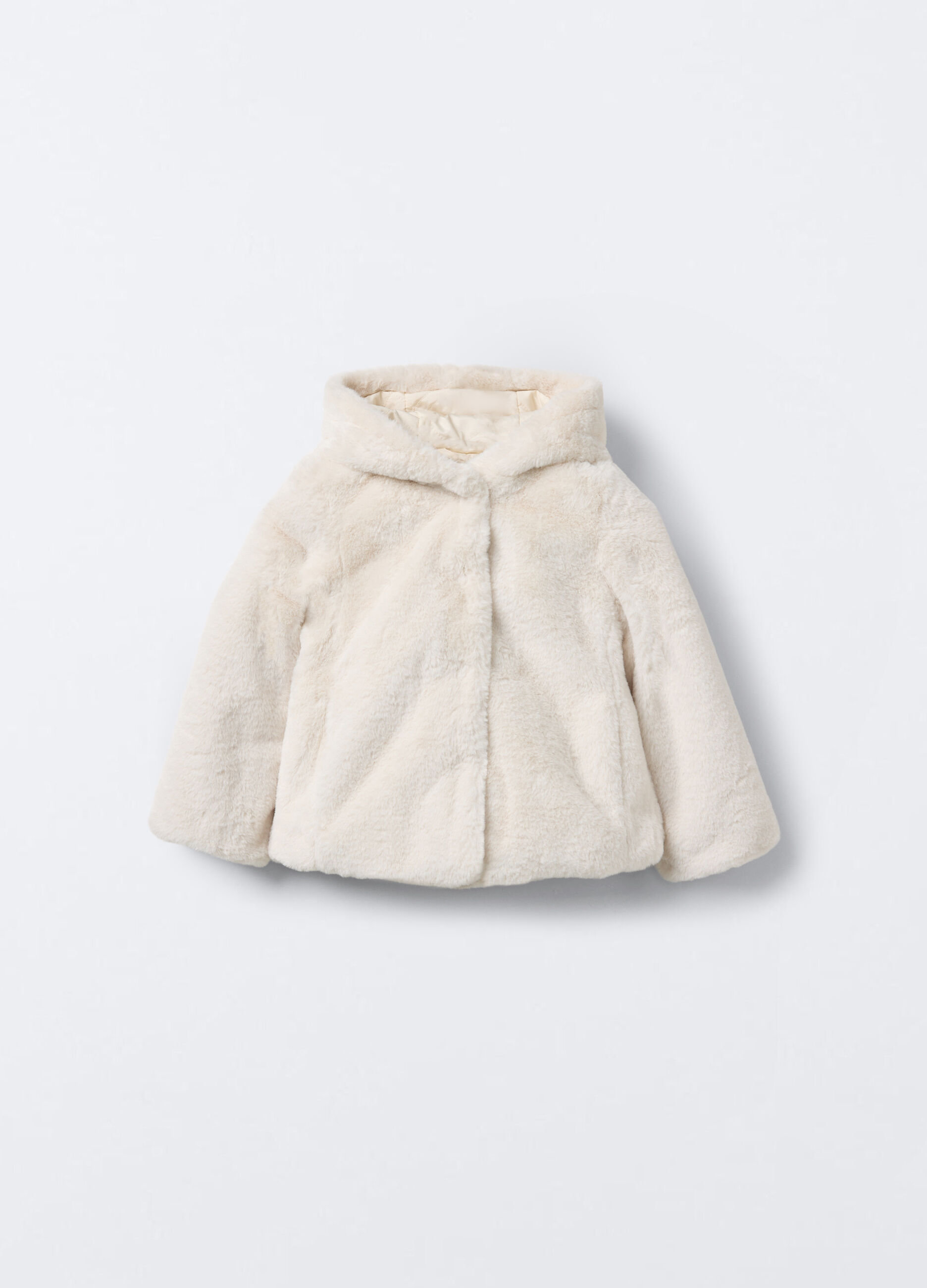 Giacca in eco fur con cappuccio_0