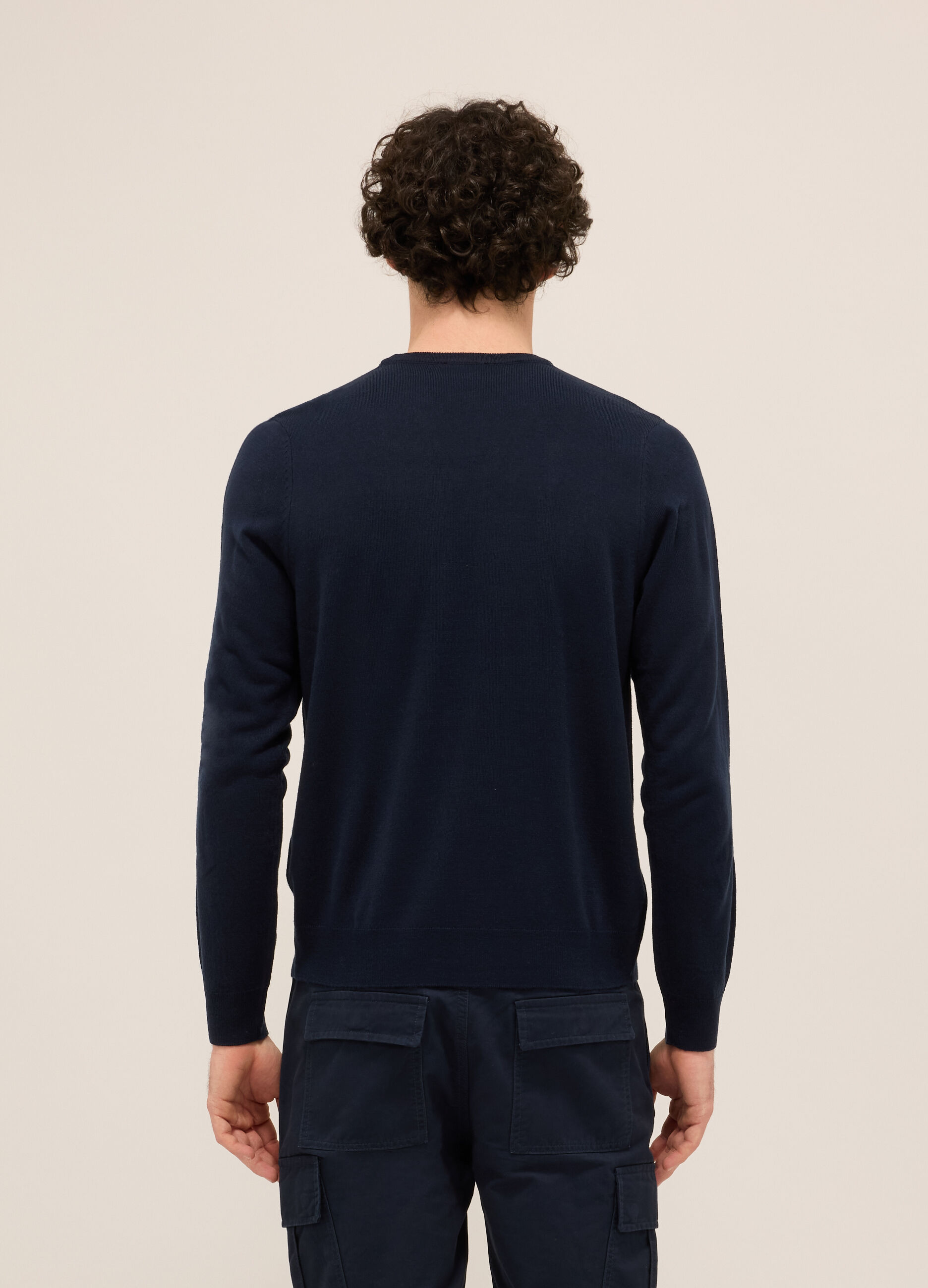 Maglione girocollo in maglia rasata uomo_1