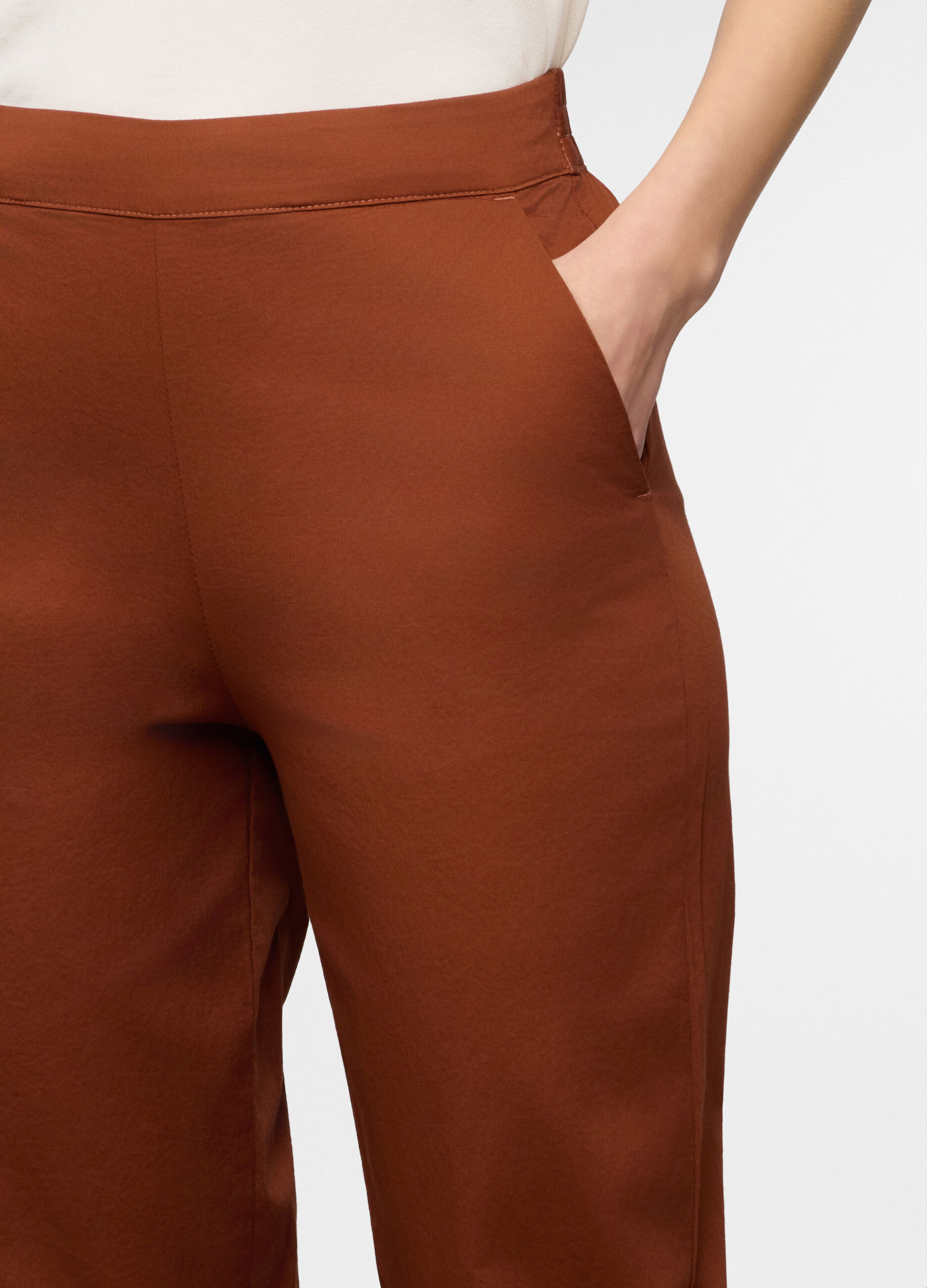 Pantaloni fit straight in twill di cotone stretch donna_2