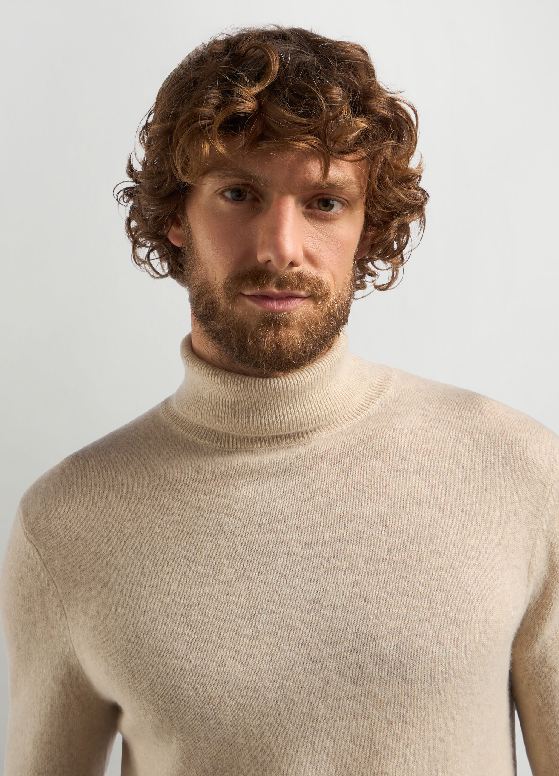 Maglione collo alto maglia rasata uomo_2