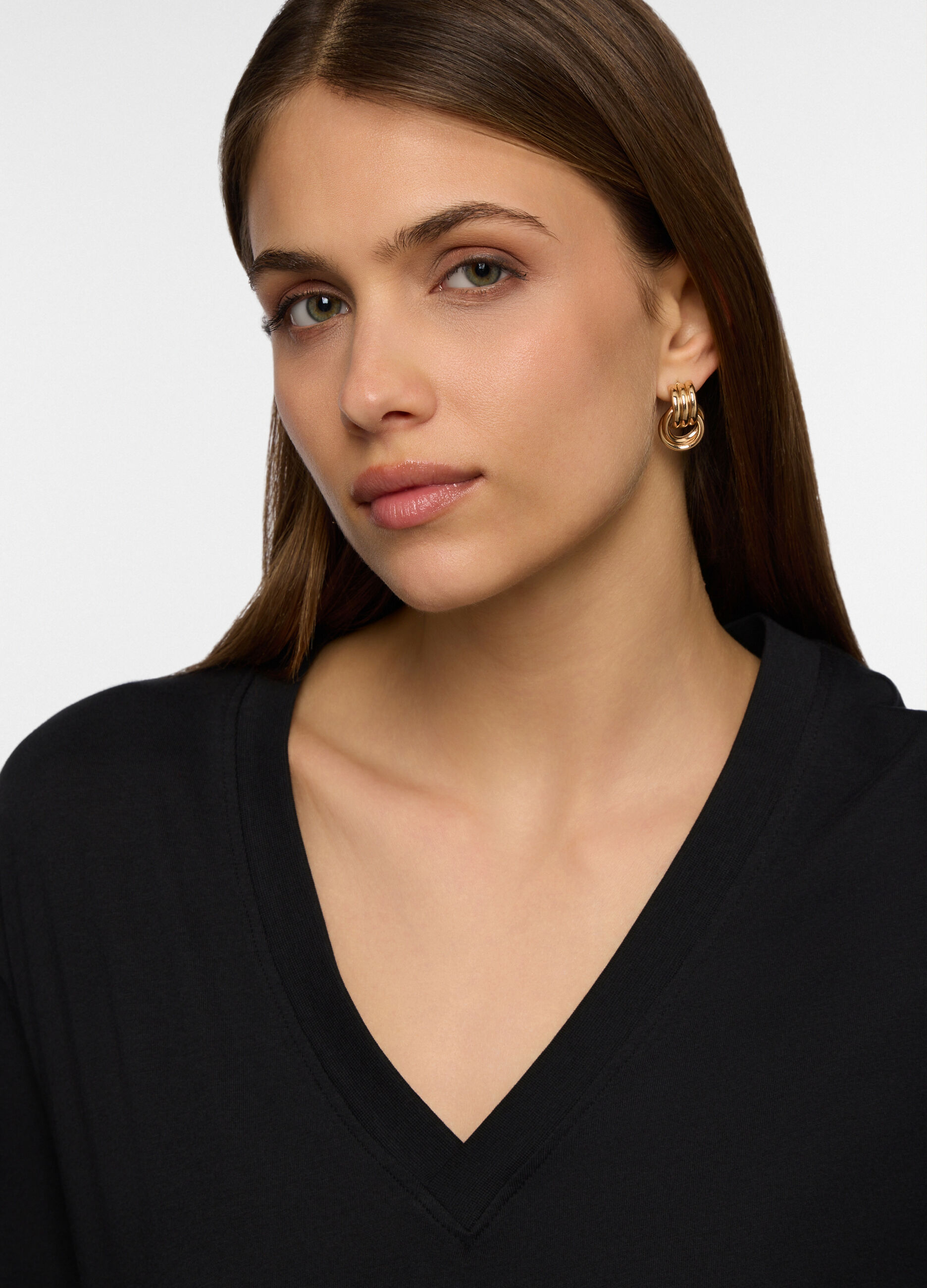 T-shirt con scollo a V donna_2