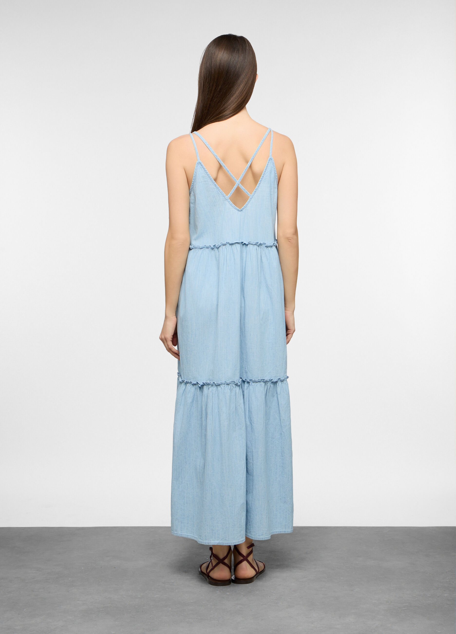 Abito svasato con balze con maniche corte bottoni sul davanti in lyocell donna_1