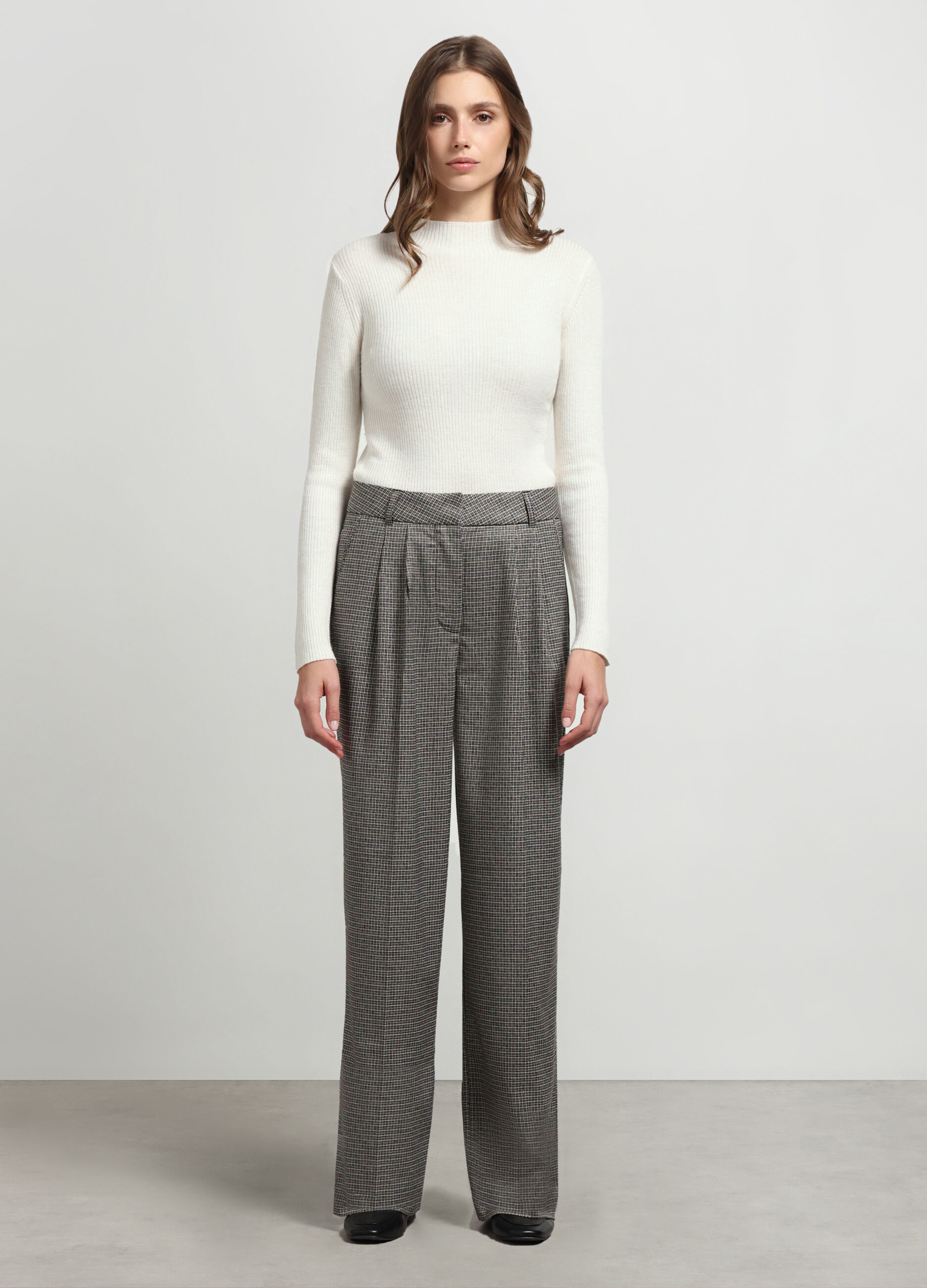 Pantaloni a quadri donna online