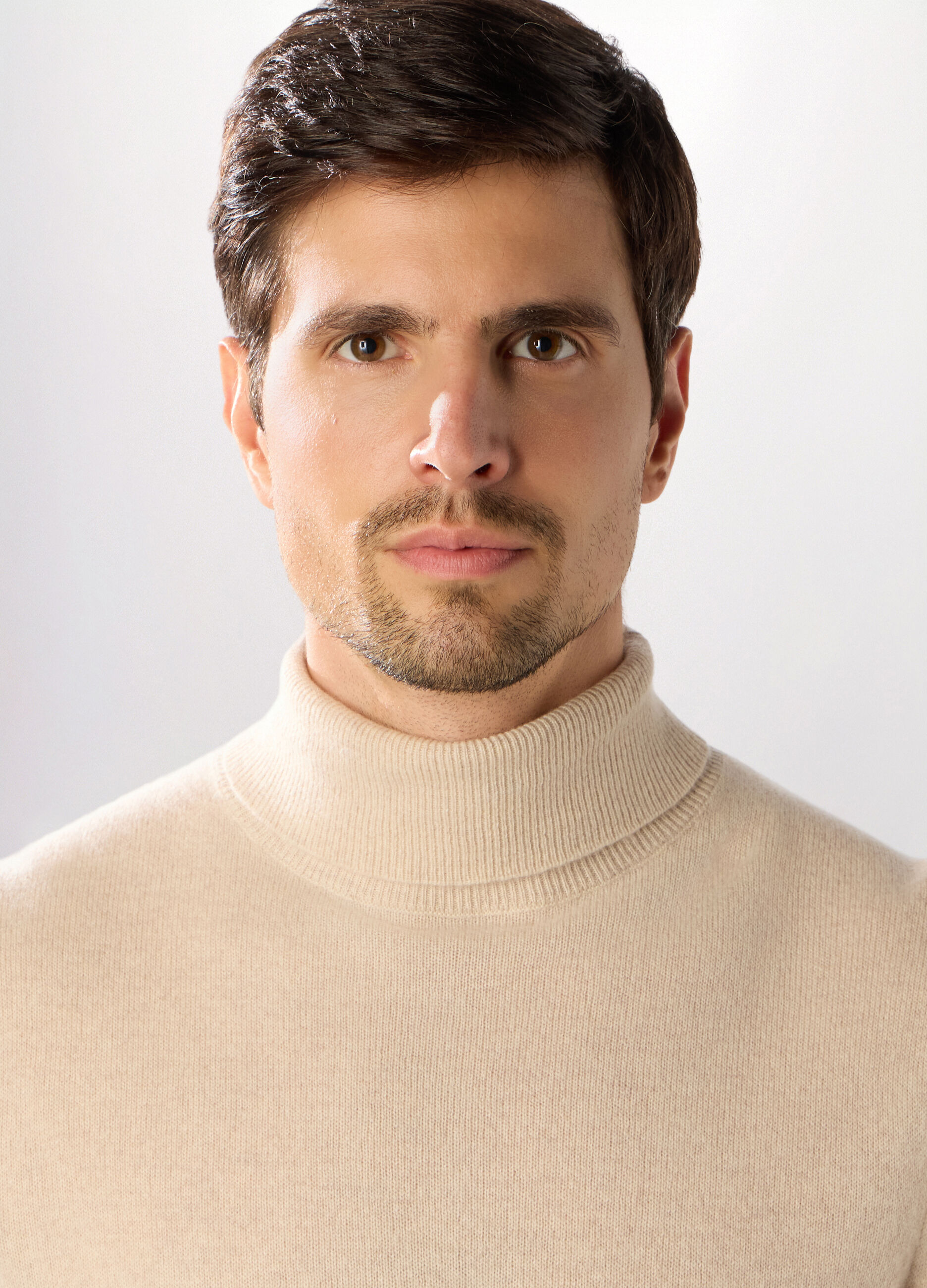 Maglione dolcevita in cashmere uomo_2