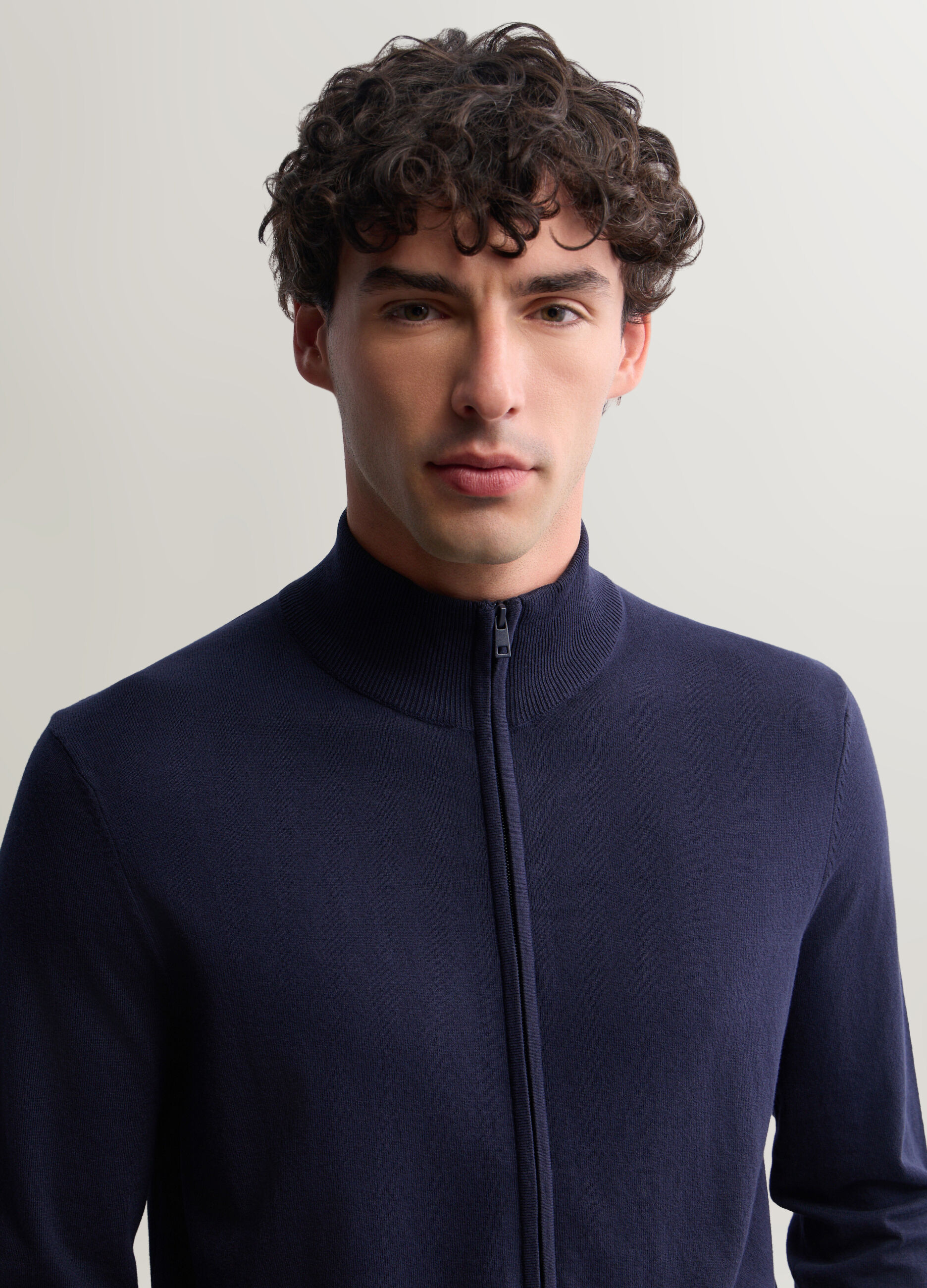 Cardigan in misto cotone con zip uomo_2