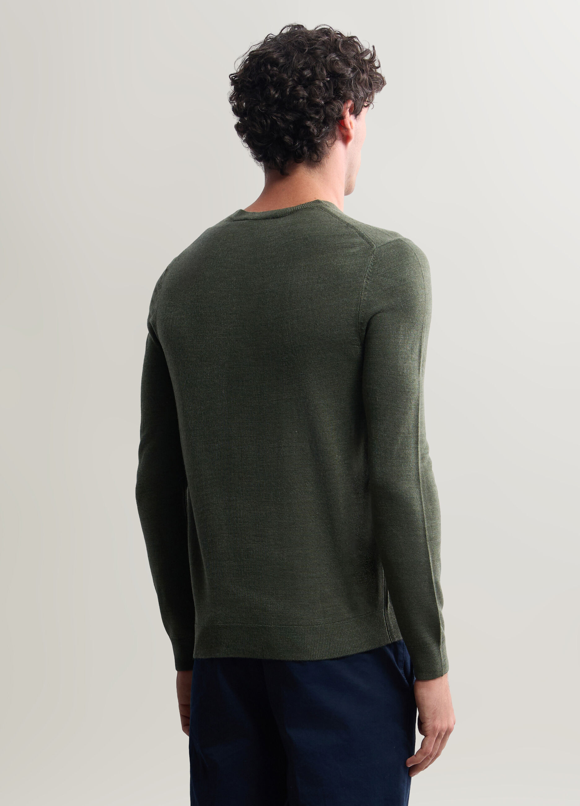 Maglione girocollo in maglia rasata uomo_1