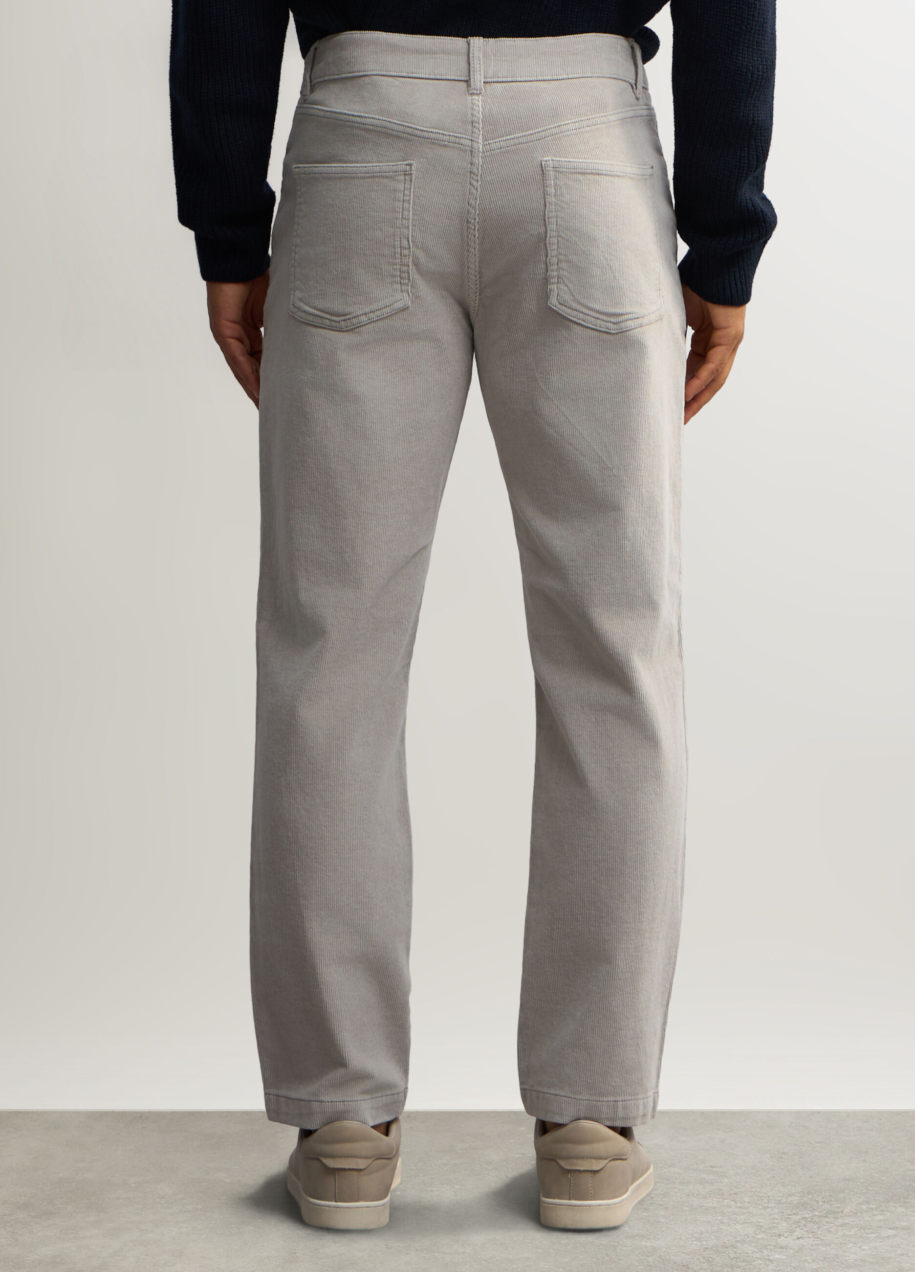 Pantaloni cinque tasche in velluto a coste uomo_2