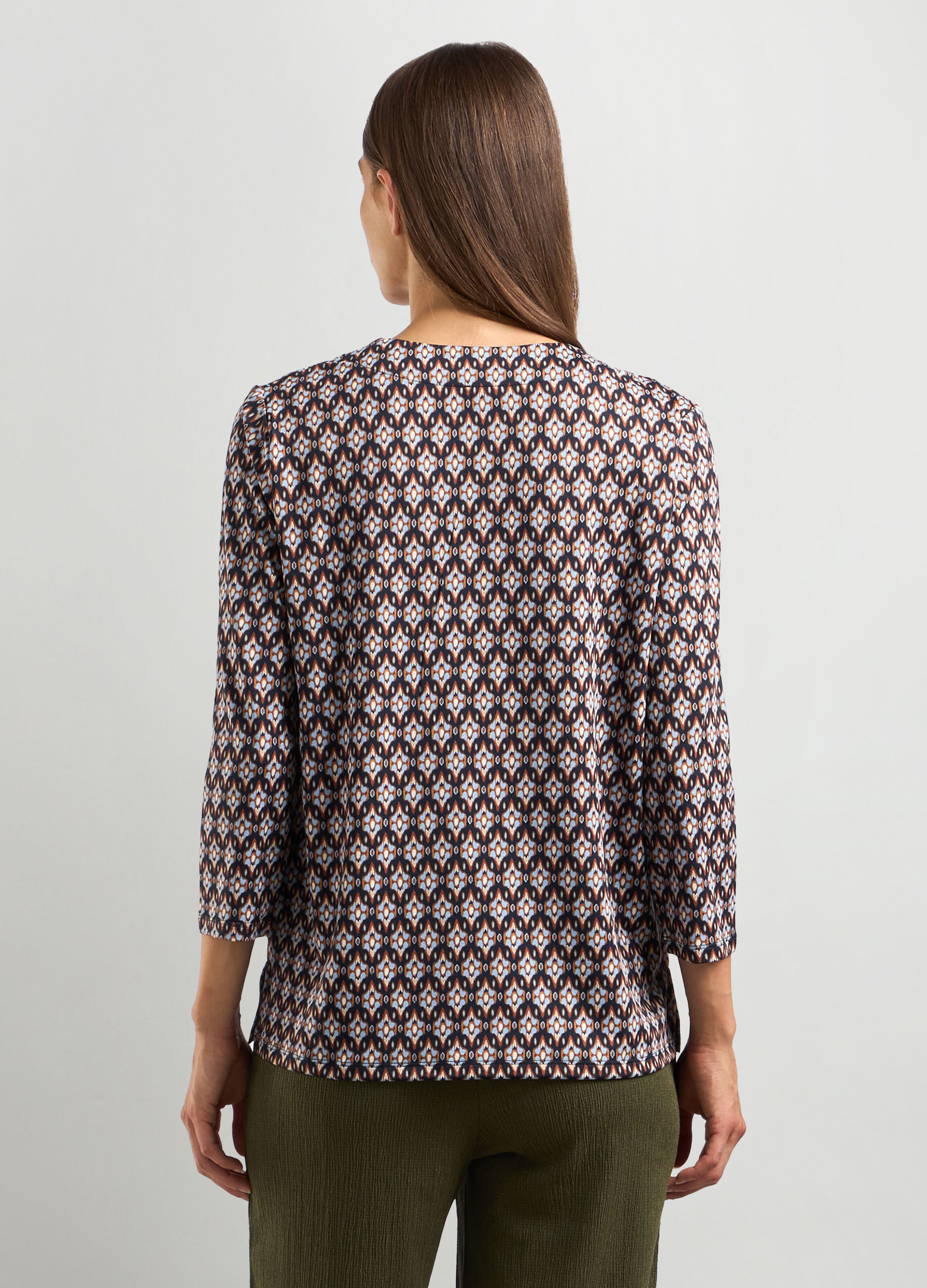 T-shirt con scollo a V donna_1