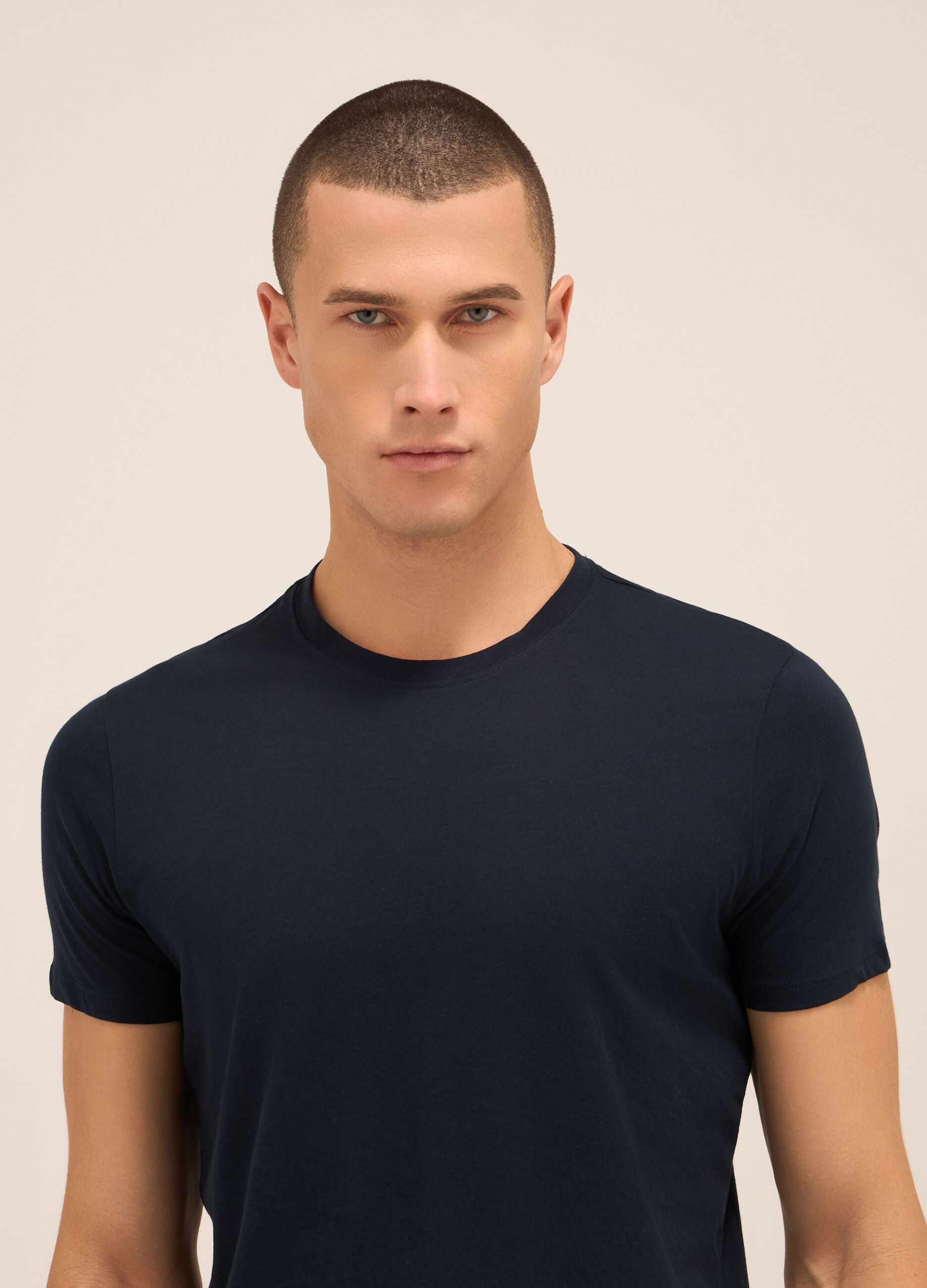 T-shirt girocollo in puro cotone uomo_2