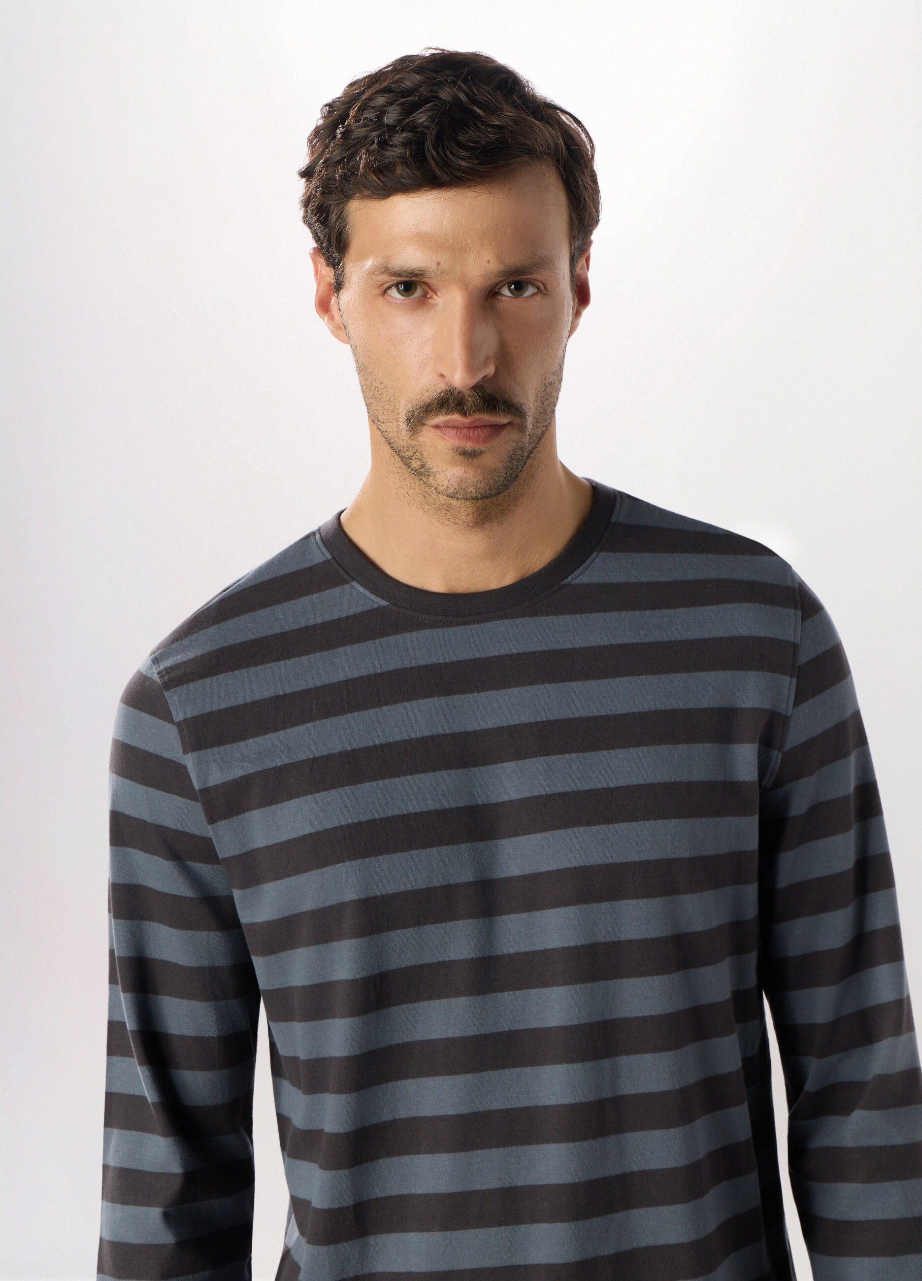 Pigiama lungo in puro cotone a righe uomo_2