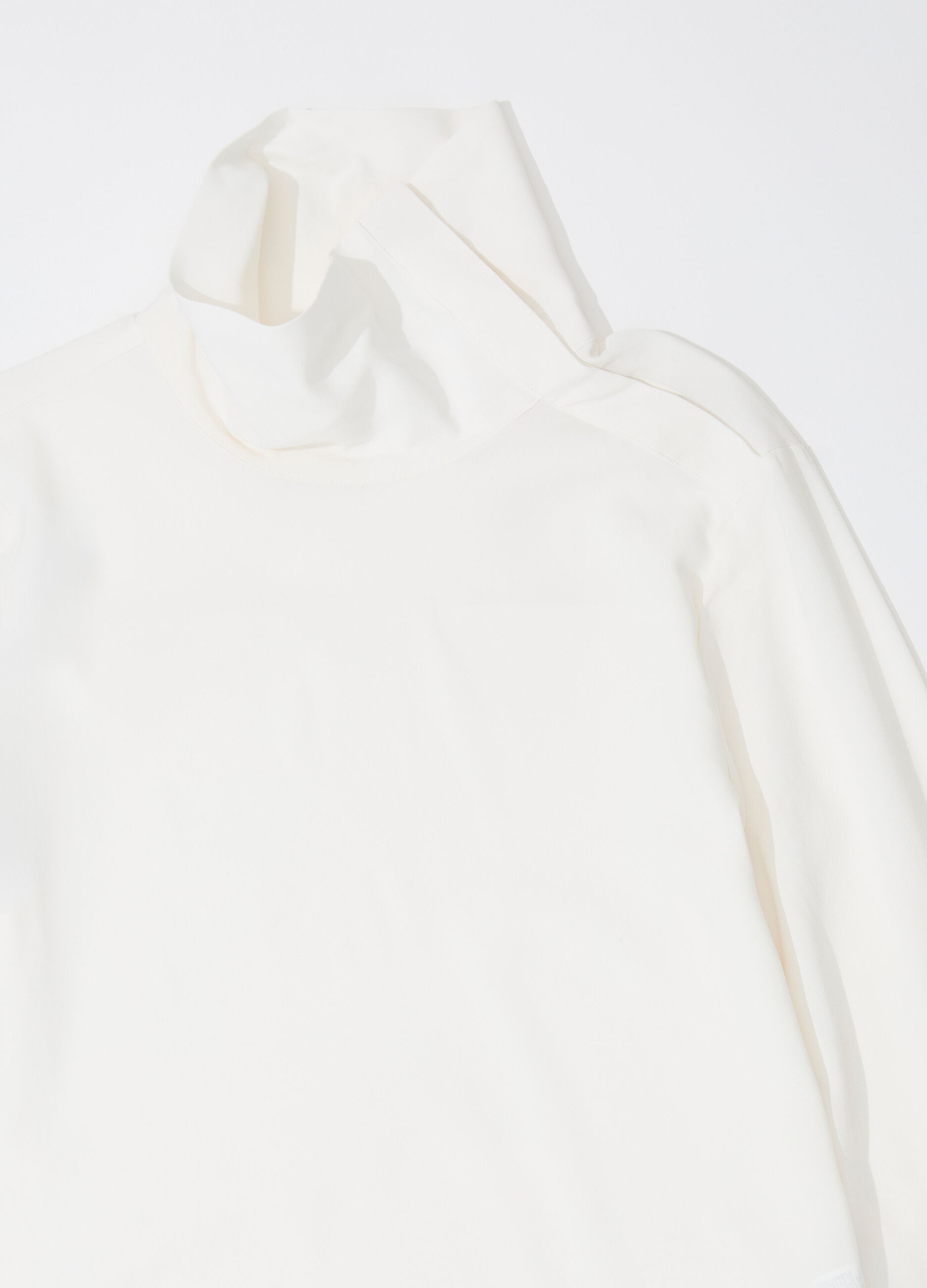 Camicia in viscosa crêpe a collo alto donna_6