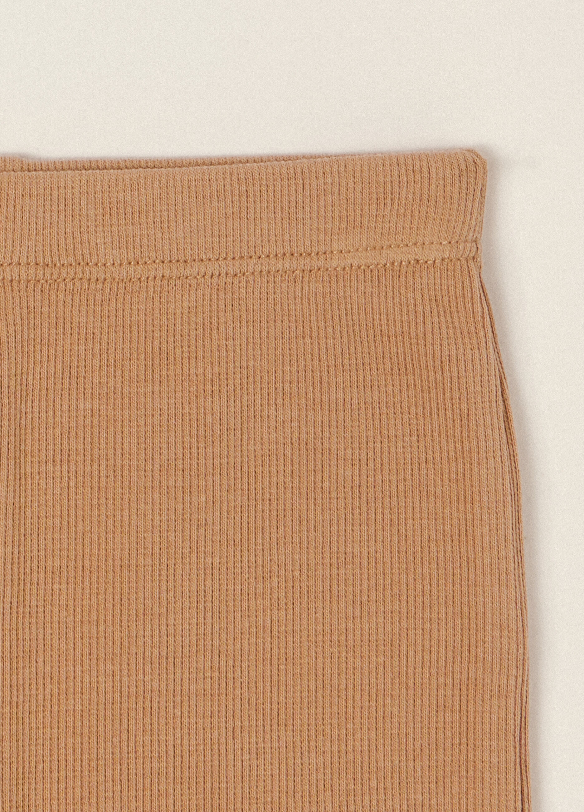 Completo beige da neonata in puro cotone_3