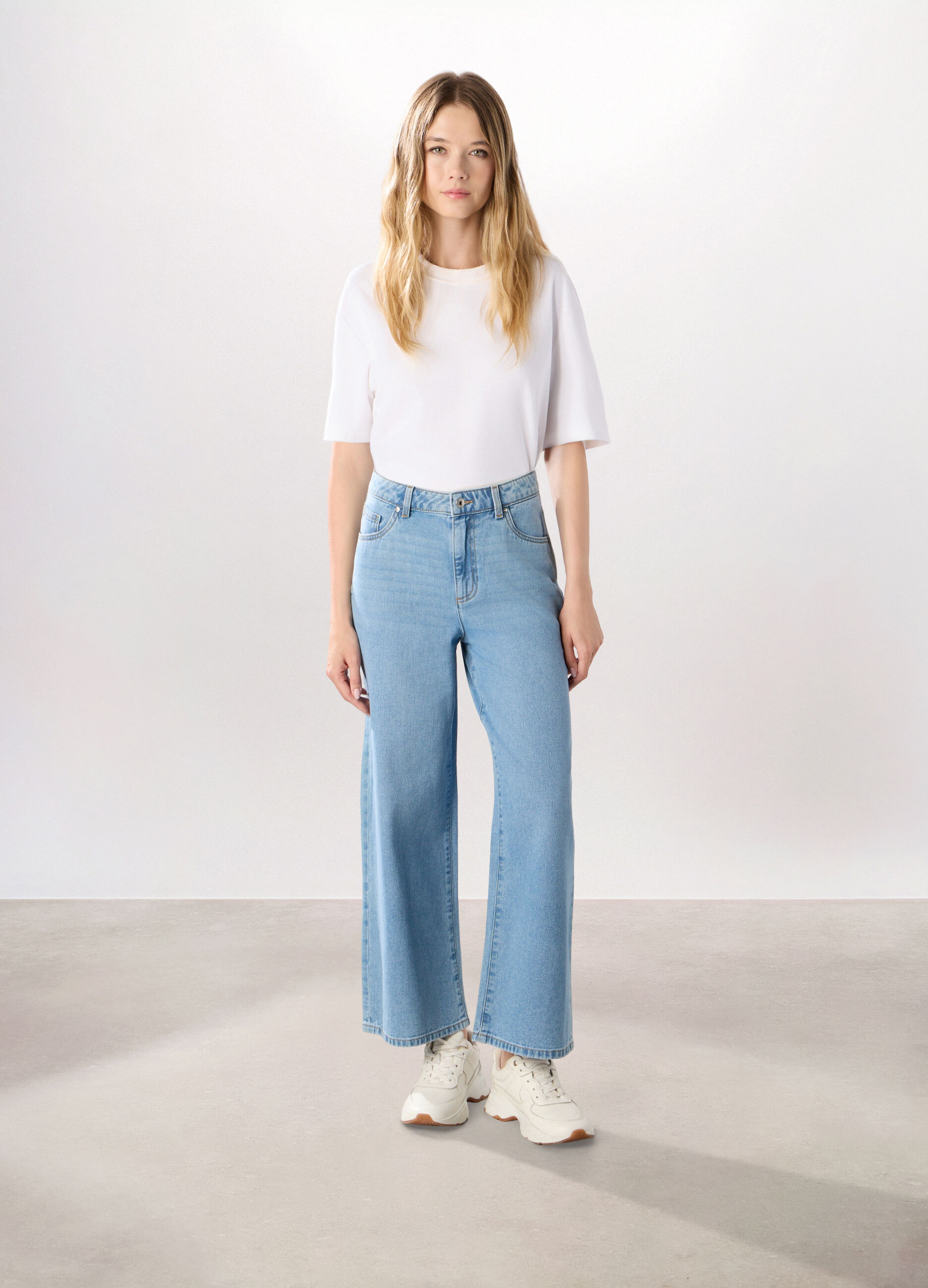 Pantaloni wide leg in denim di puro cotone donna_0