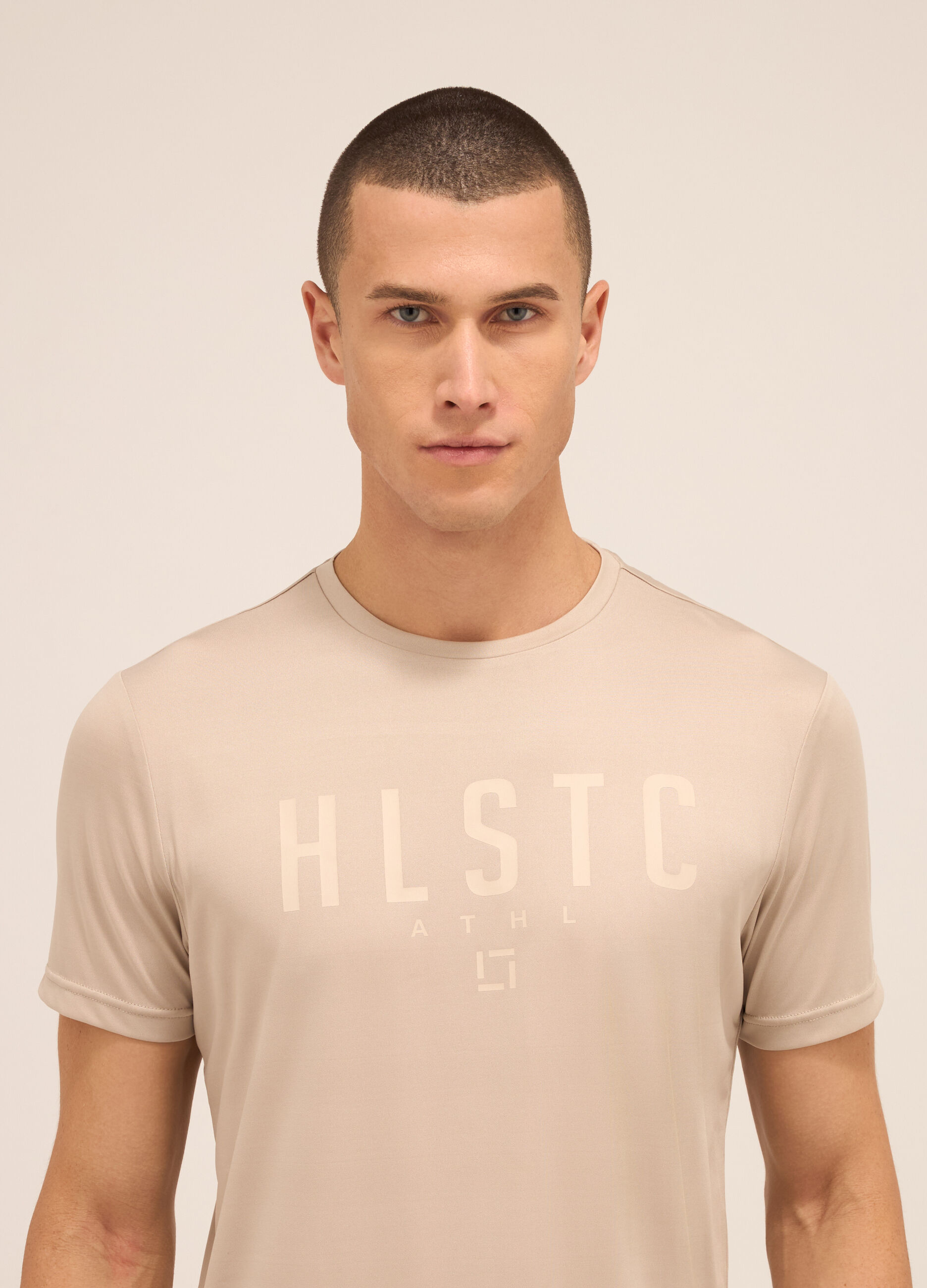 T-shirt girocollo in jersey tecnico uomo_2
