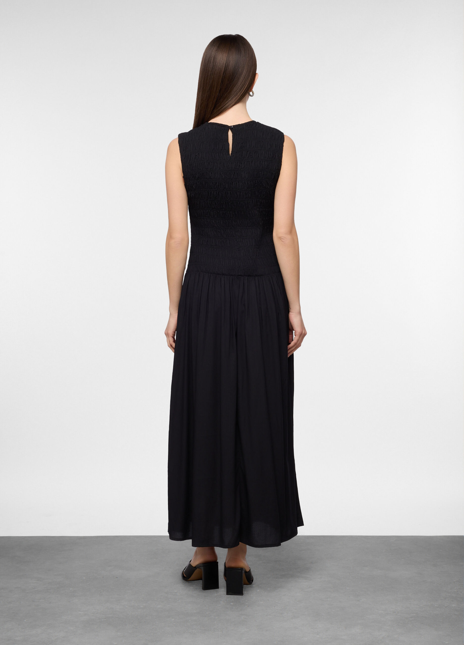 Abito lungo smanicato in pura viscosa donna_1