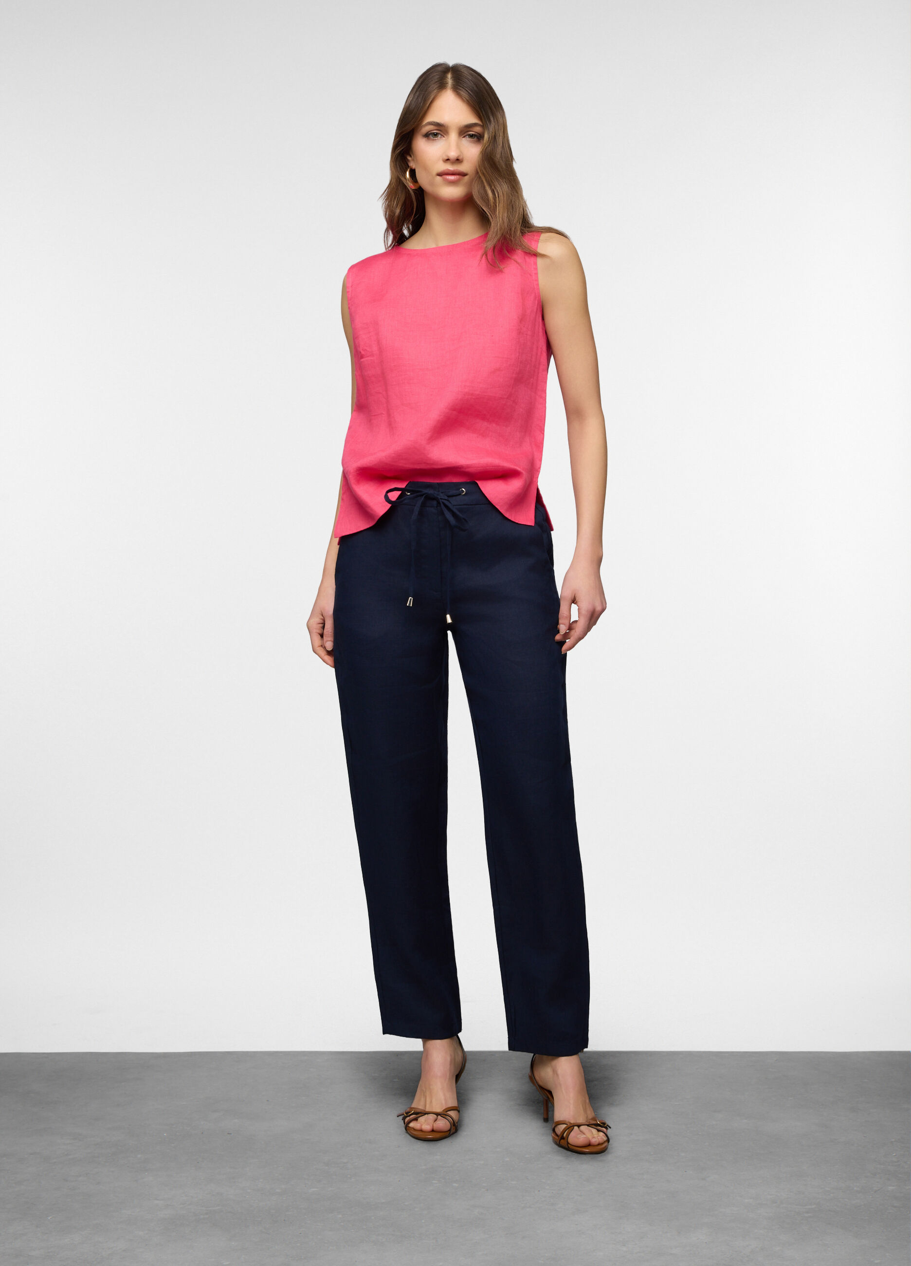 Pantaloni fit regular in puro lino donna_0