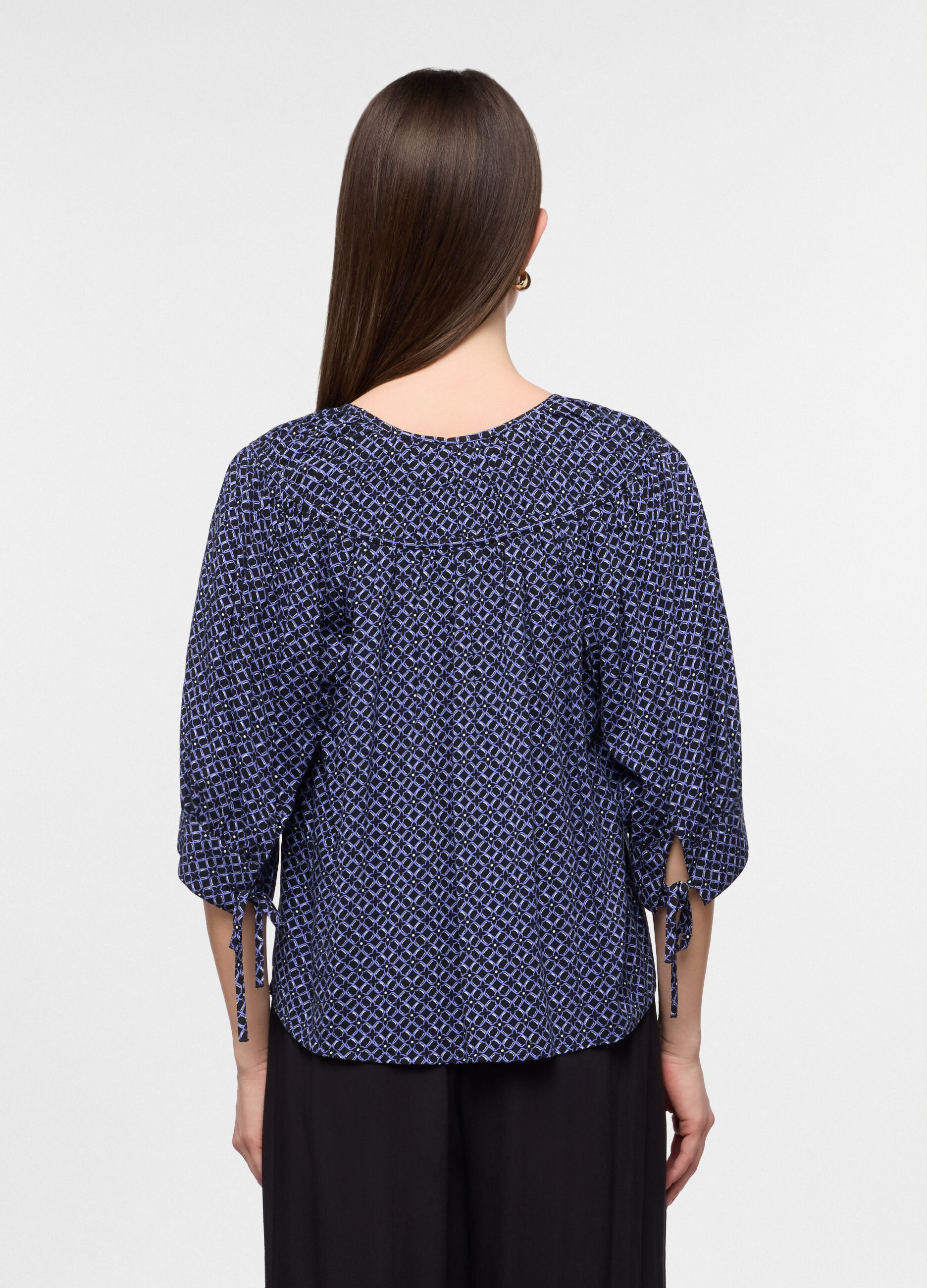 Blusa regular fit con scollo rotondo in pura viscosa donna_1